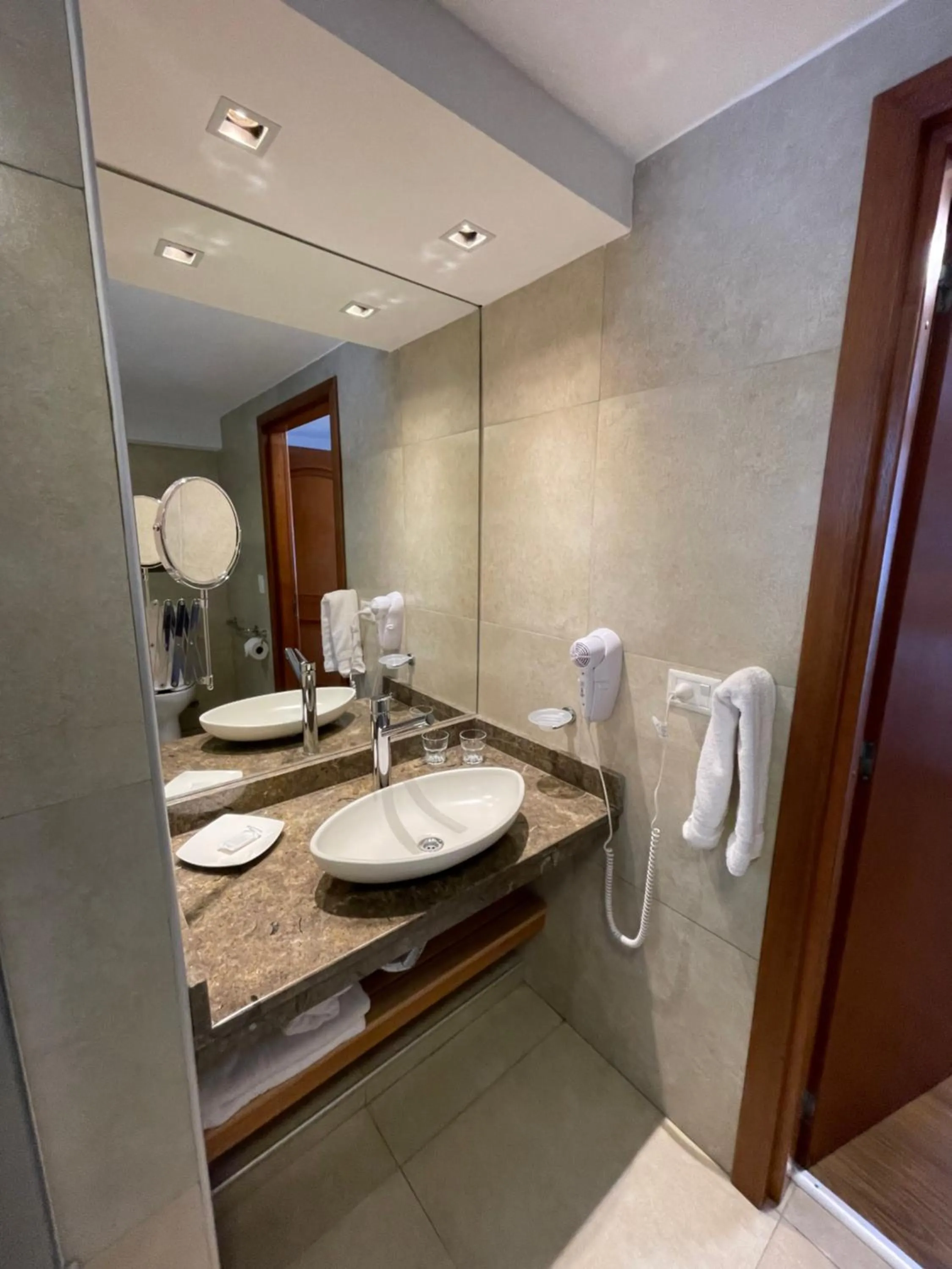 Hotel Ayres Del Nahuel