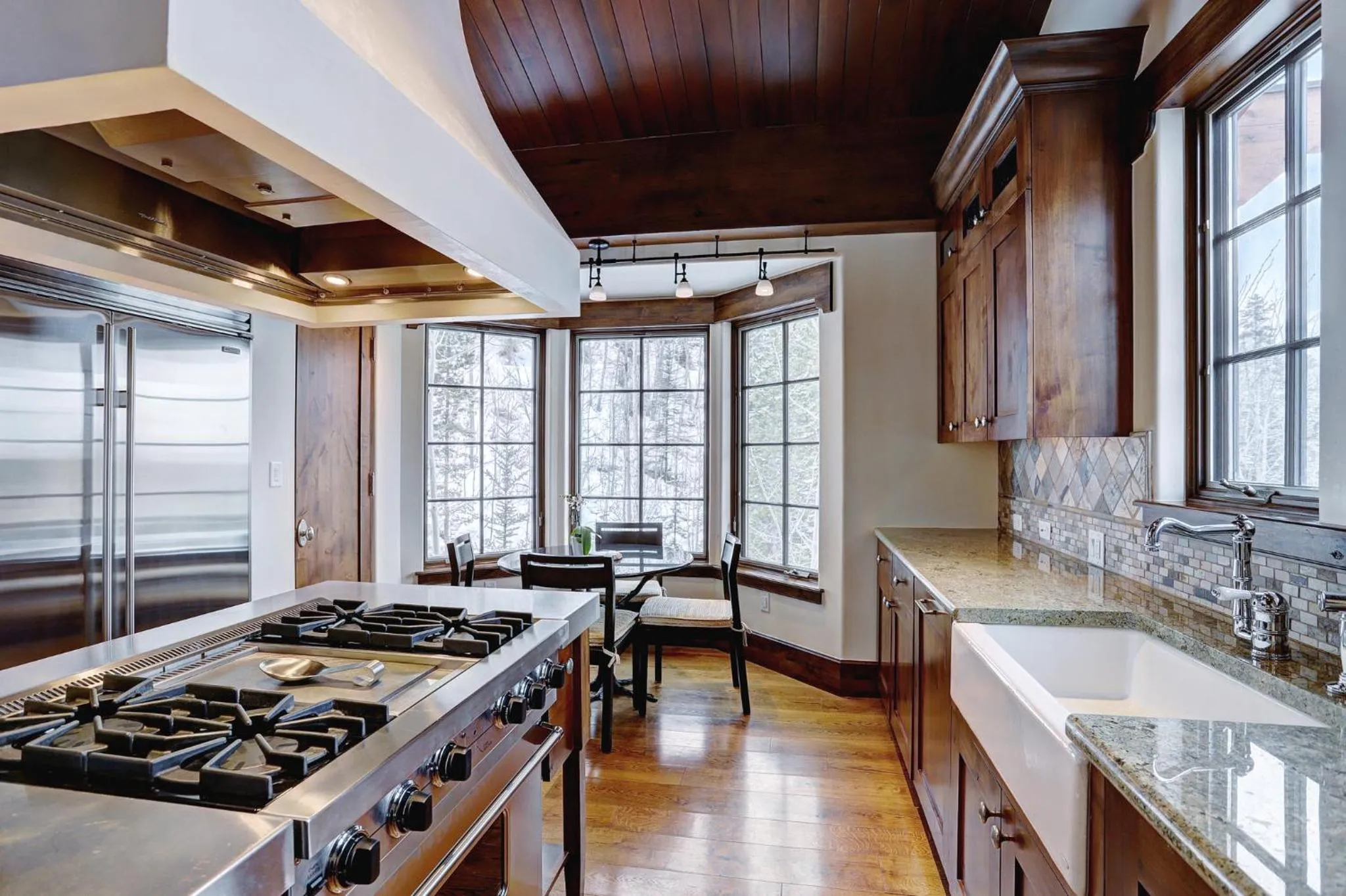 Kitchen or kitchenette in Lodge at Vail, A RockResort