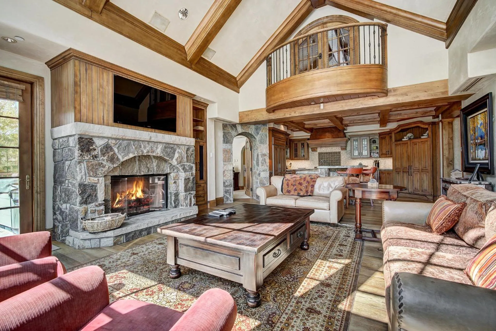 Living room in Lodge at Vail, A RockResort by Vail Resorts