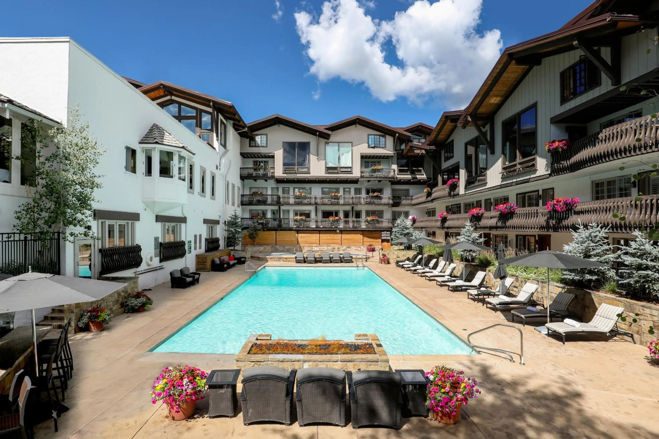 Swimming pool in Lodge at Vail, A RockResort