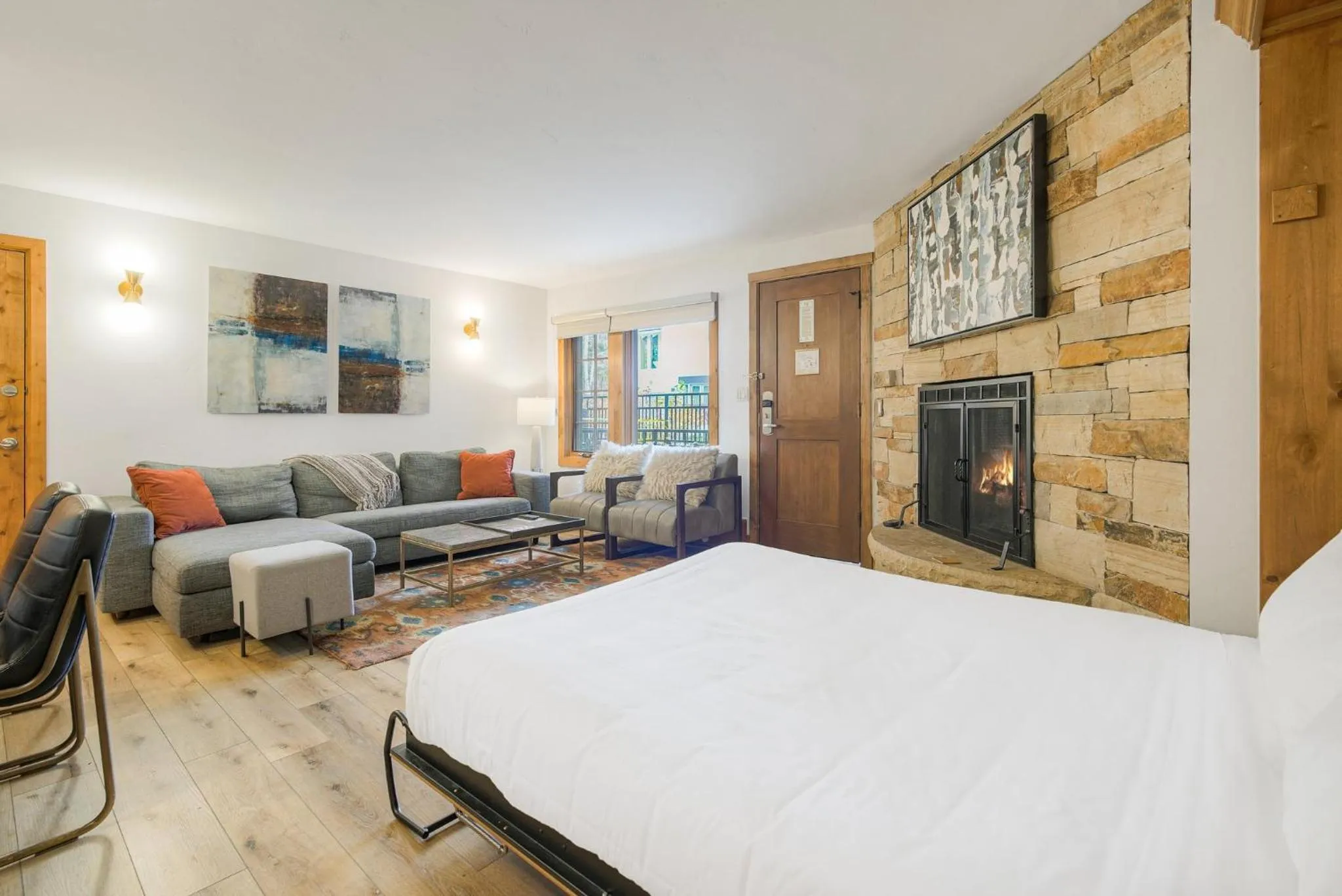 Bedroom, Bed in Lodge at Vail, A RockResort by Vail Resorts