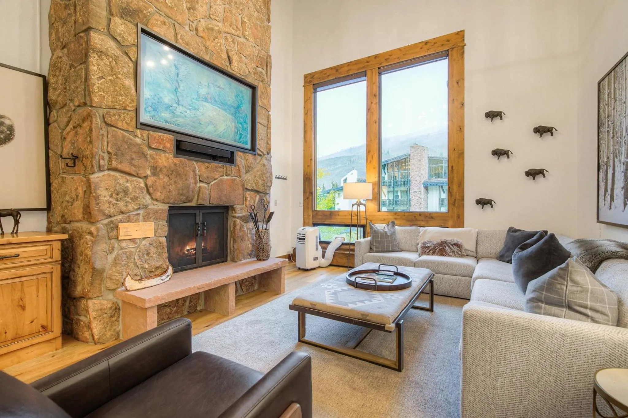 Living room in Lodge at Vail, A RockResort by Vail Resorts
