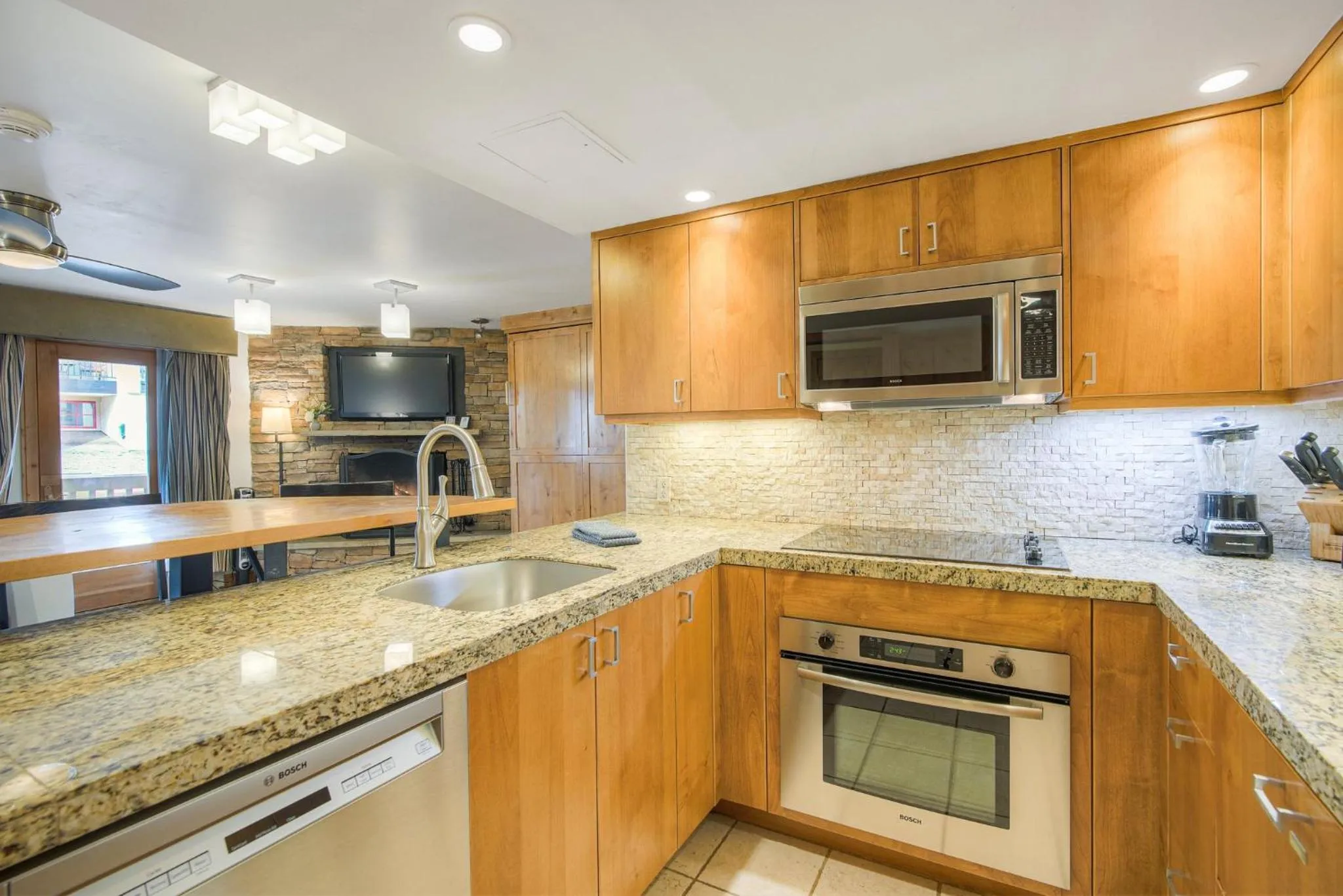 Kitchen or kitchenette in Lodge at Vail, A RockResort by Vail Resorts