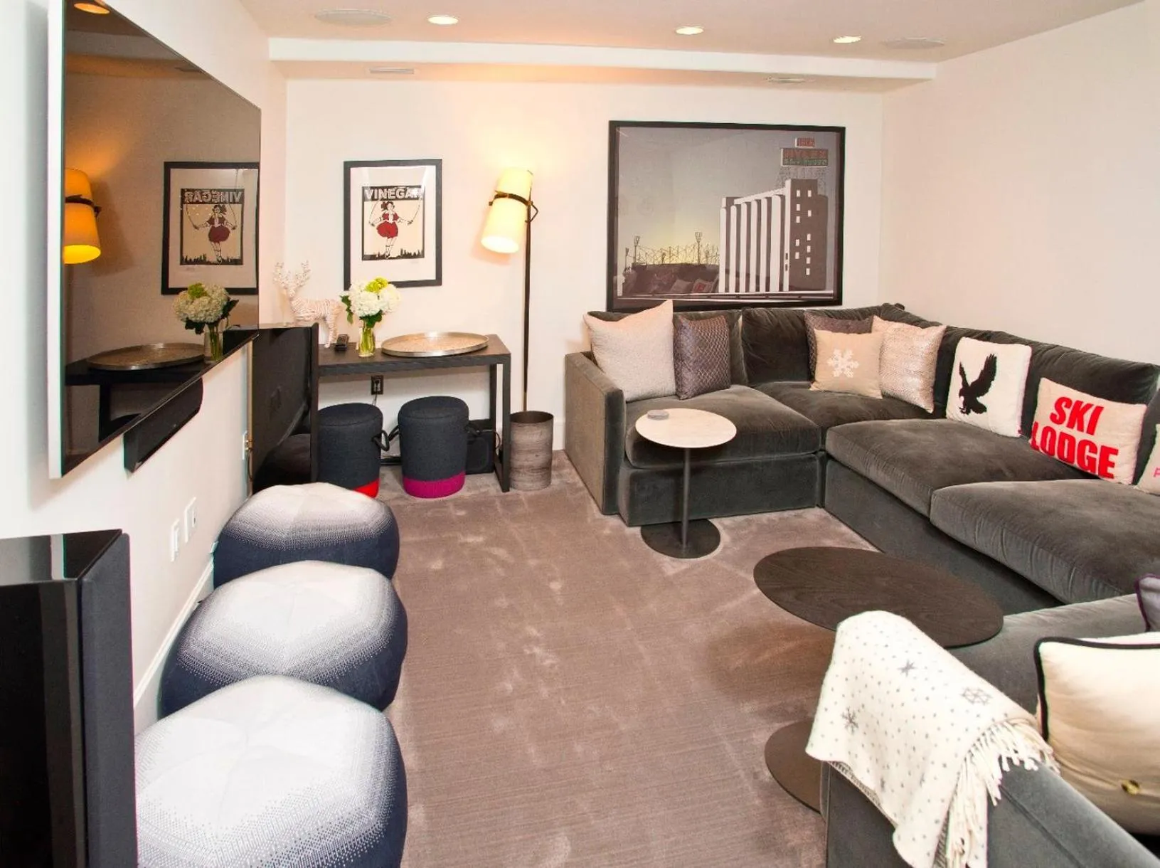 Living room in Lodge at Vail, A RockResort by Vail Resorts