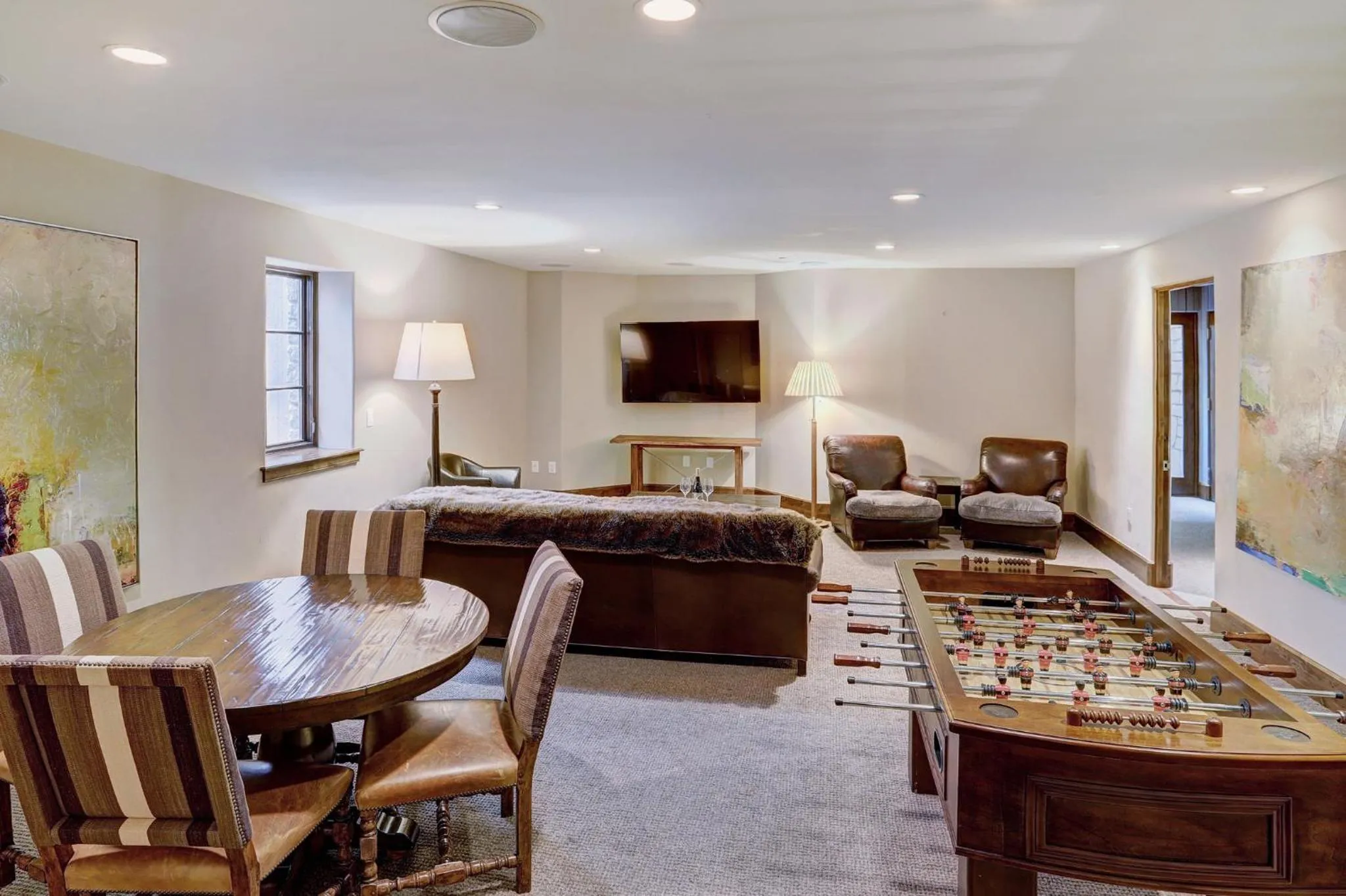 Living room in Lodge at Vail, A RockResort