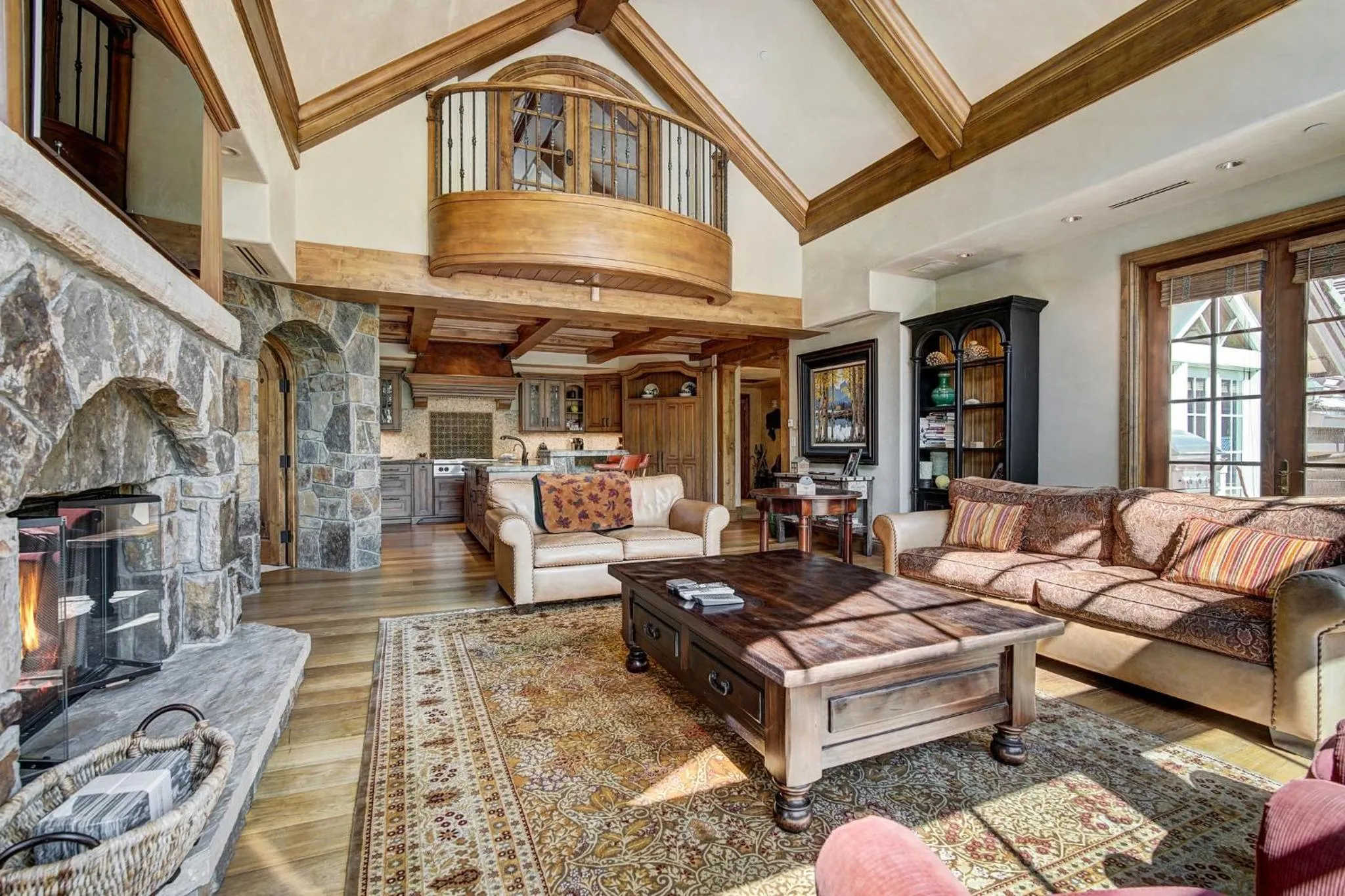 Living room in Lodge at Vail, A RockResort