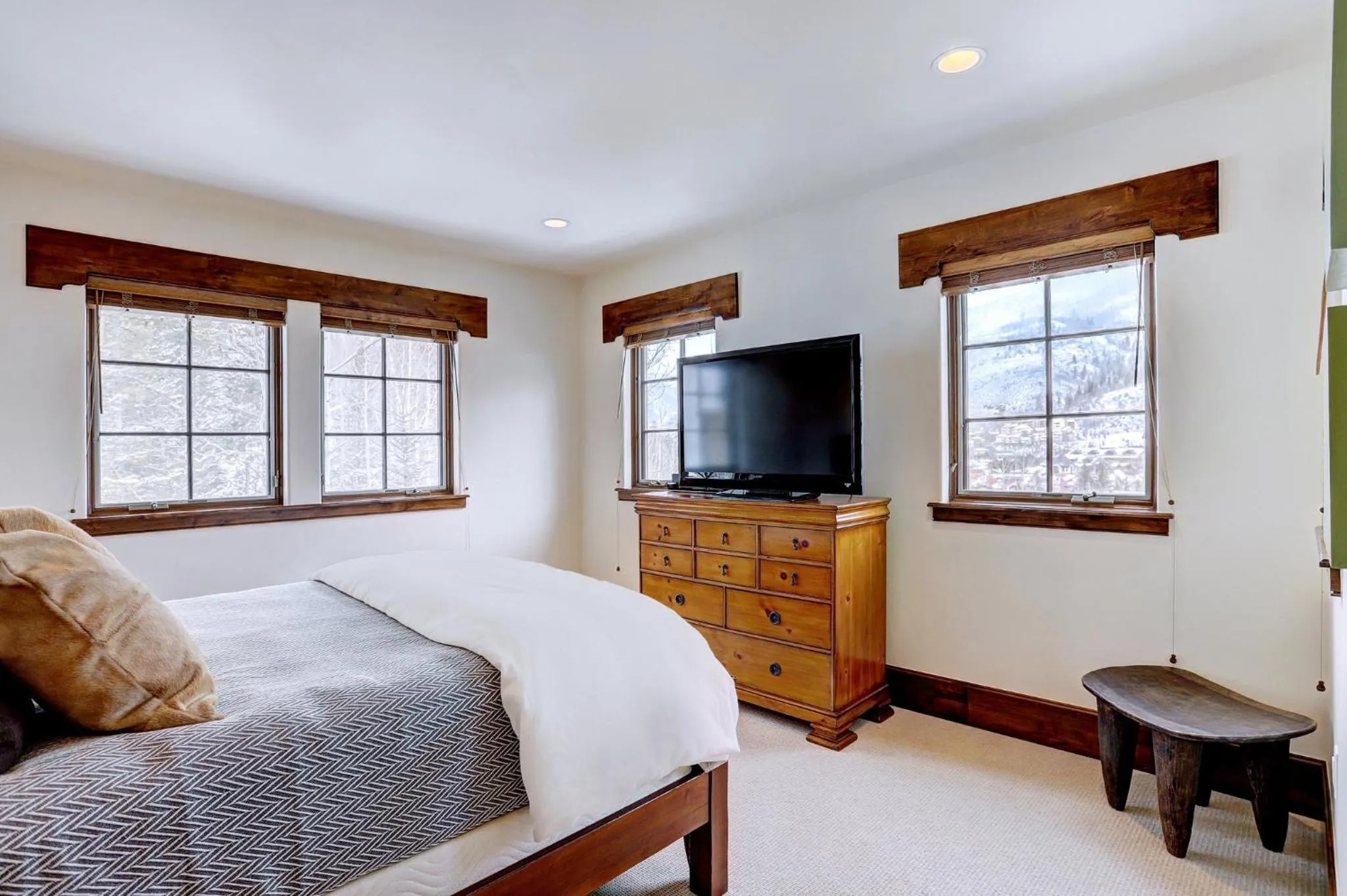 Bedroom, Bed in Lodge at Vail, A RockResort