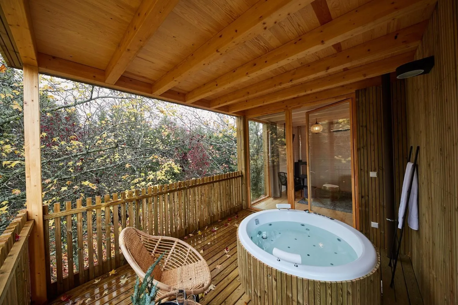 Hot Tub in HolaCamp Camino