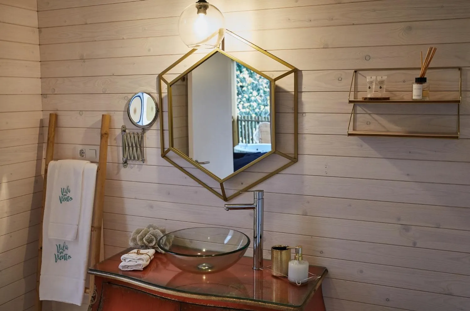 Bathroom in HolaCamp Camino