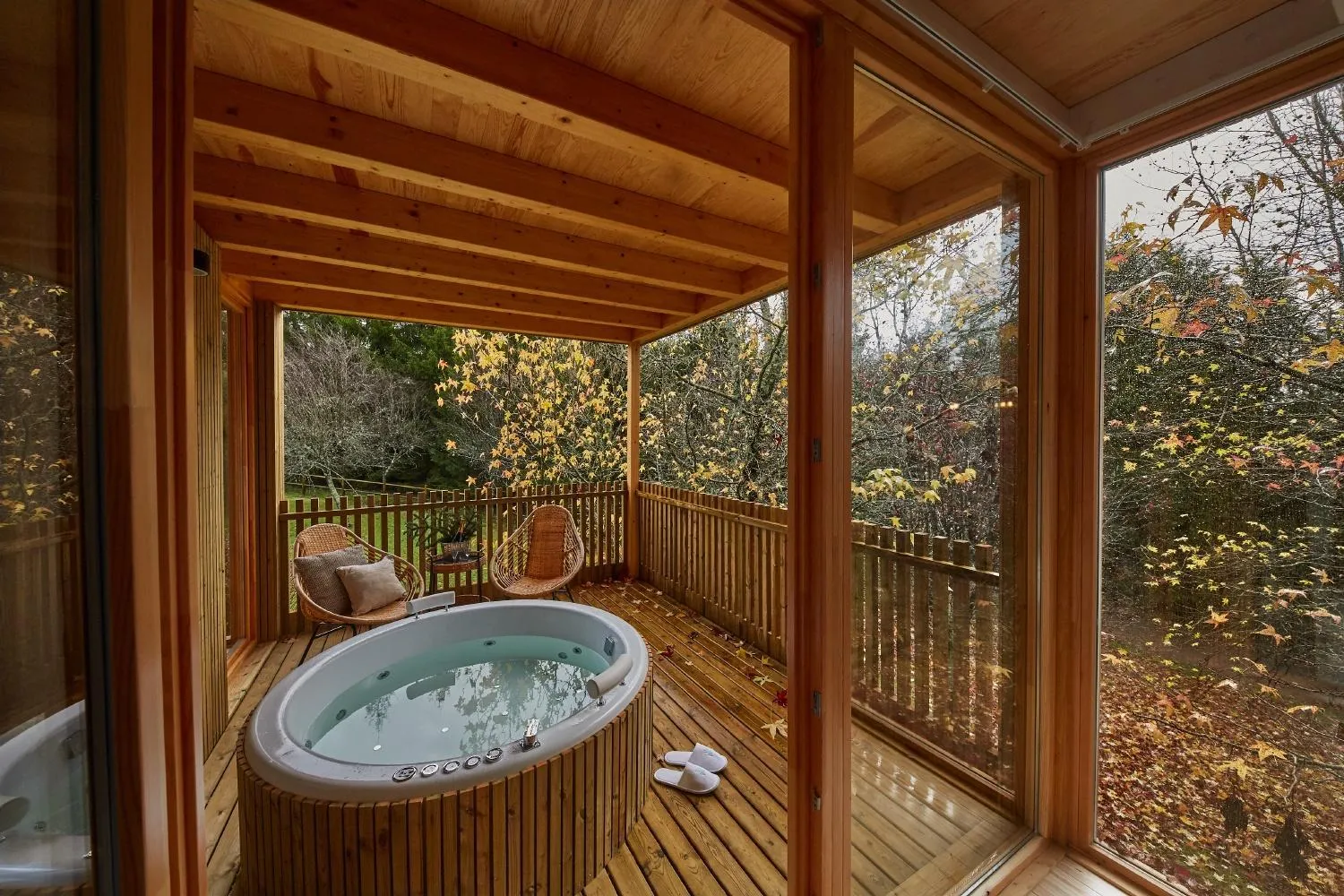 Hot Tub in HolaCamp Camino