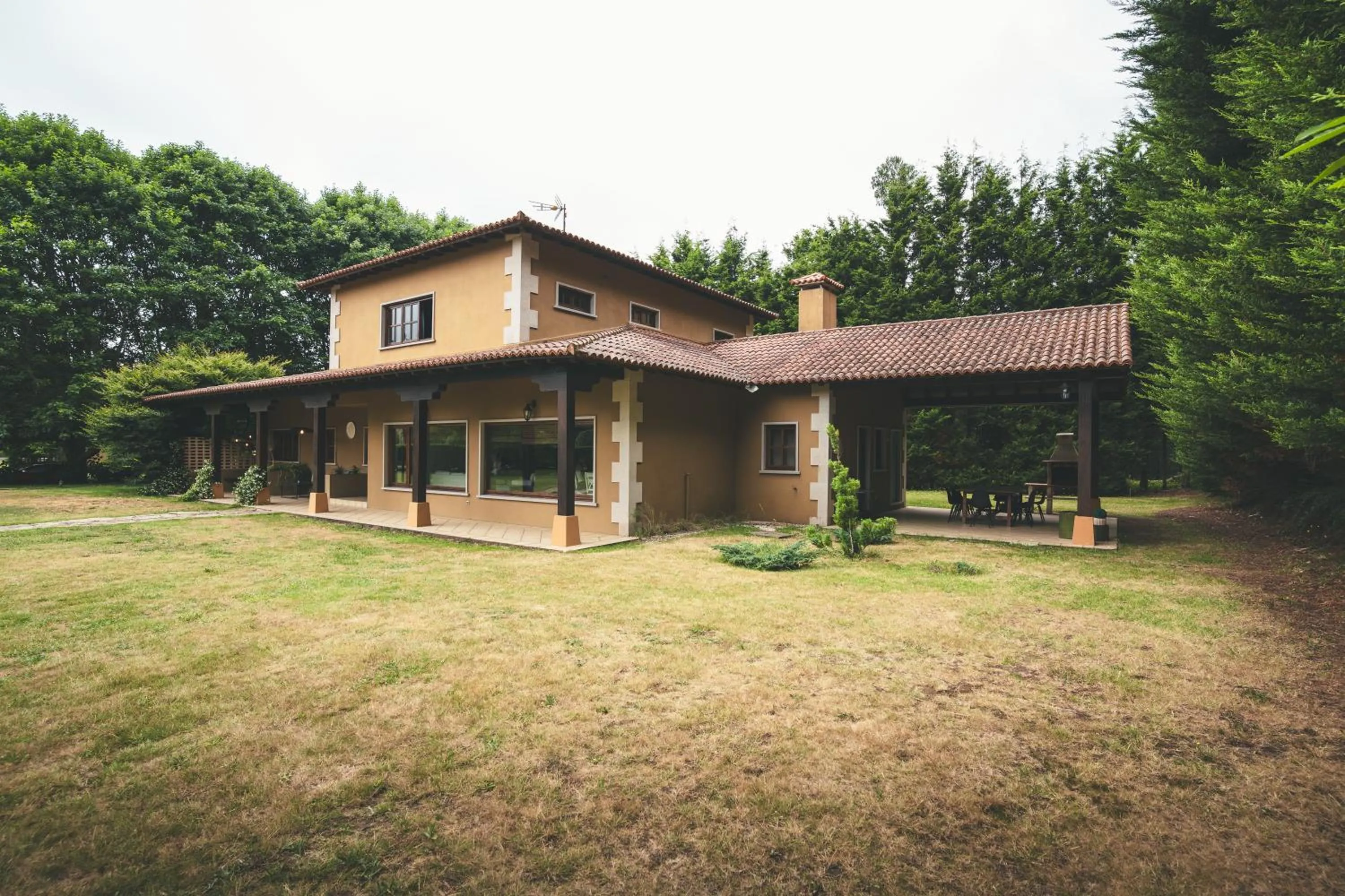 Property building in HolaCamp Camino