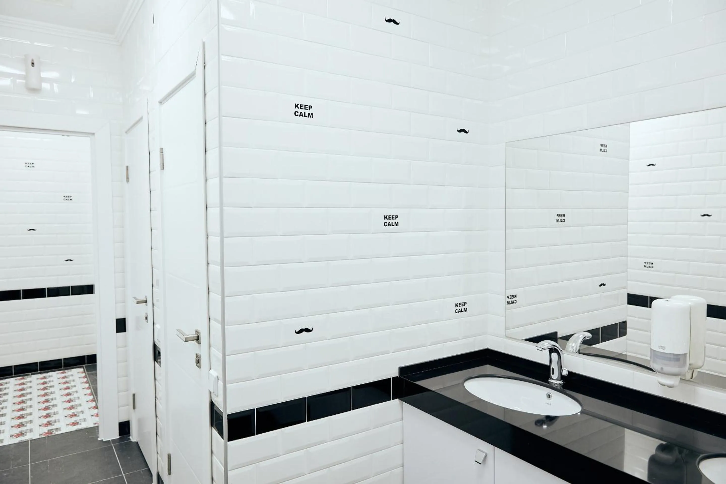 Decorative detail in Hotel Kapsula