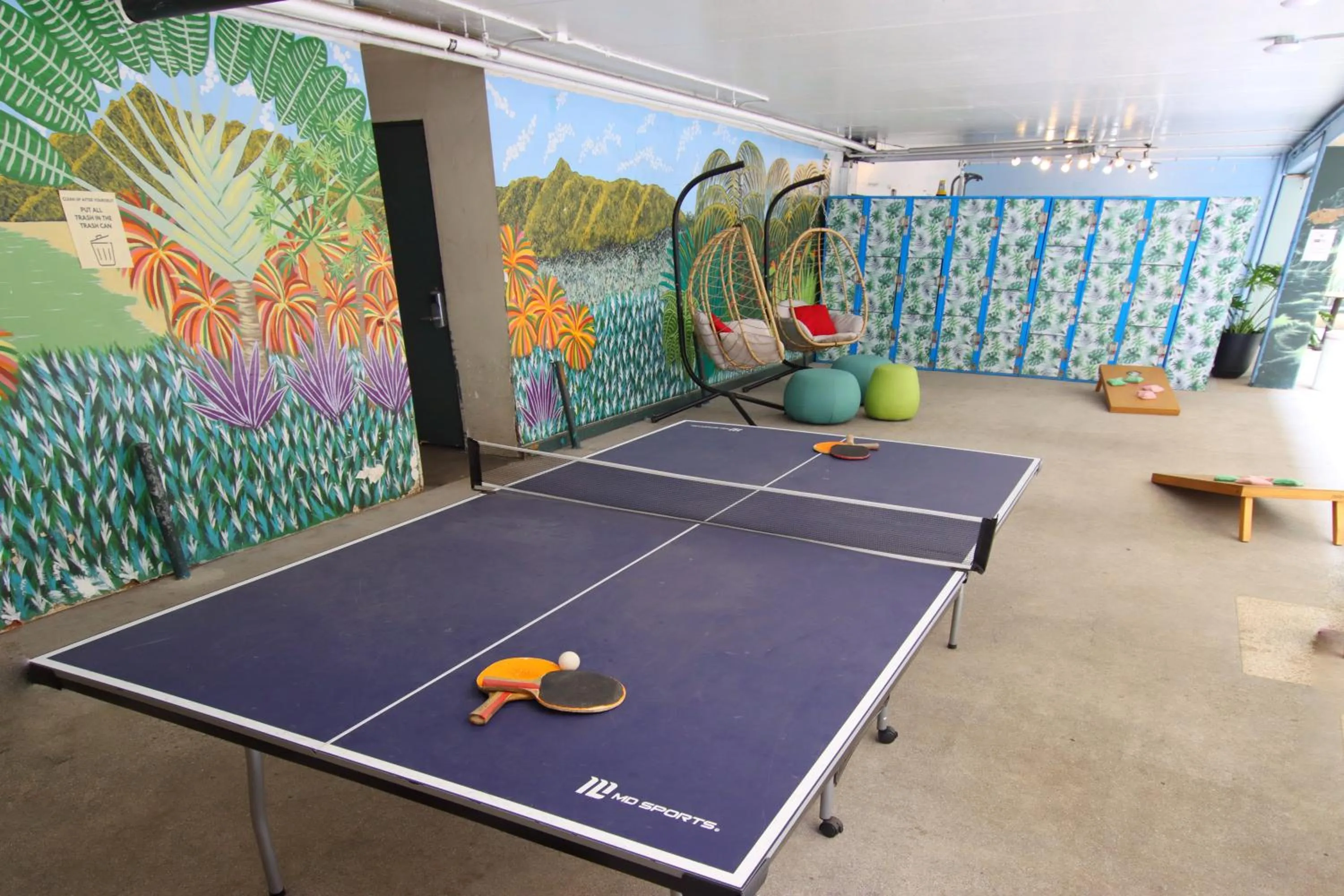 Table tennis in Waikiki Beachside Hostel