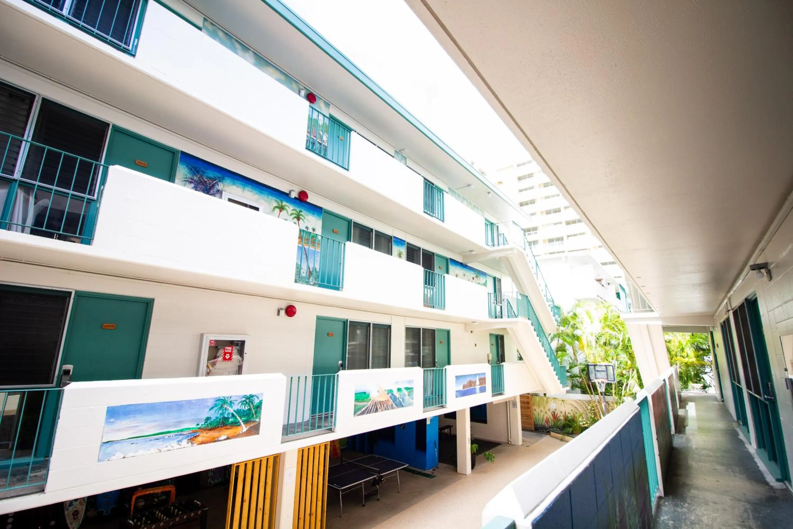 Property building in Waikiki Beachside Hostel
