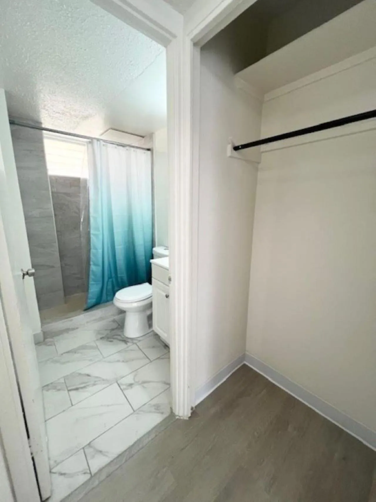 Bathroom in Waikiki Beachside Hostel