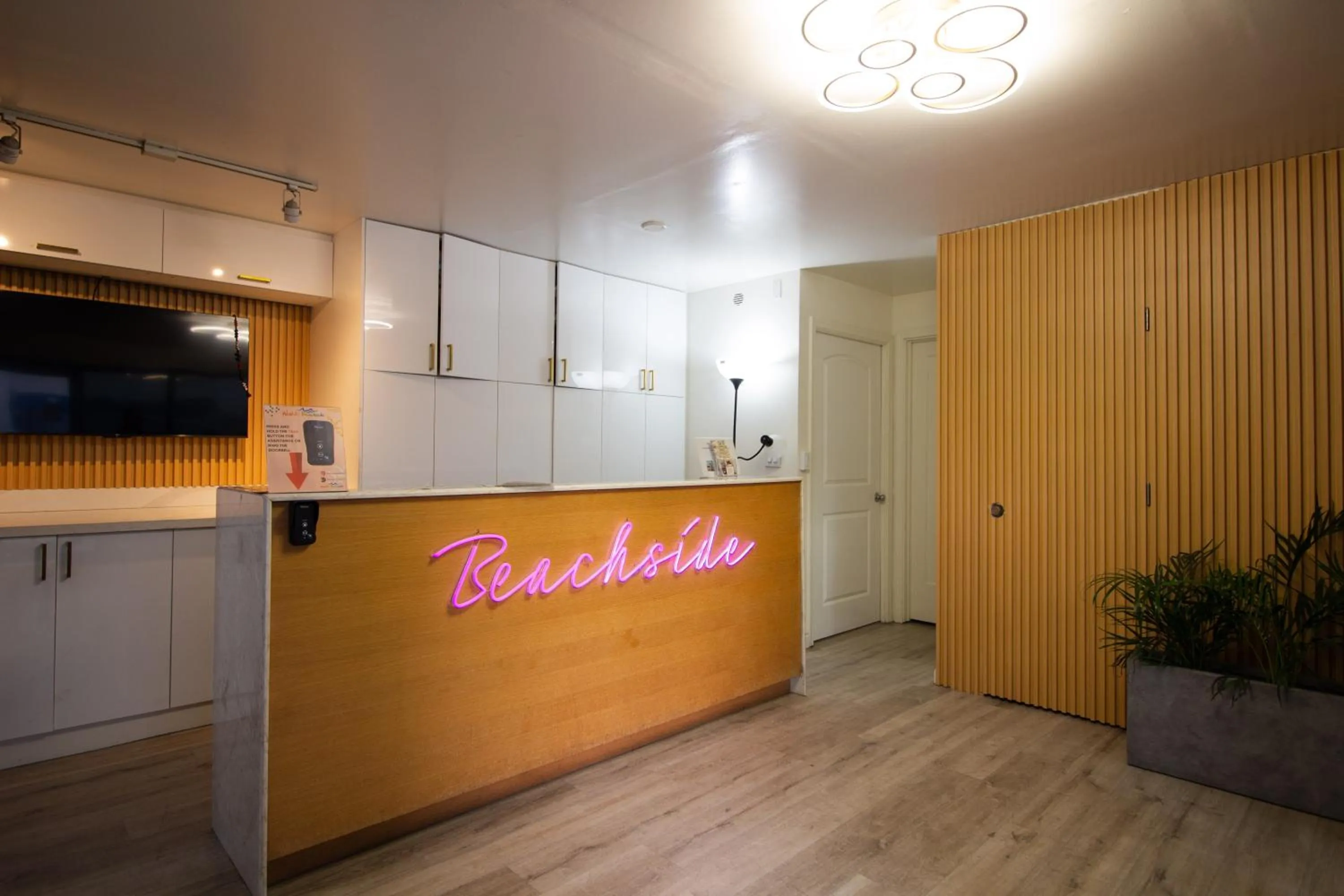 Lobby or reception in Waikiki Beachside Hostel