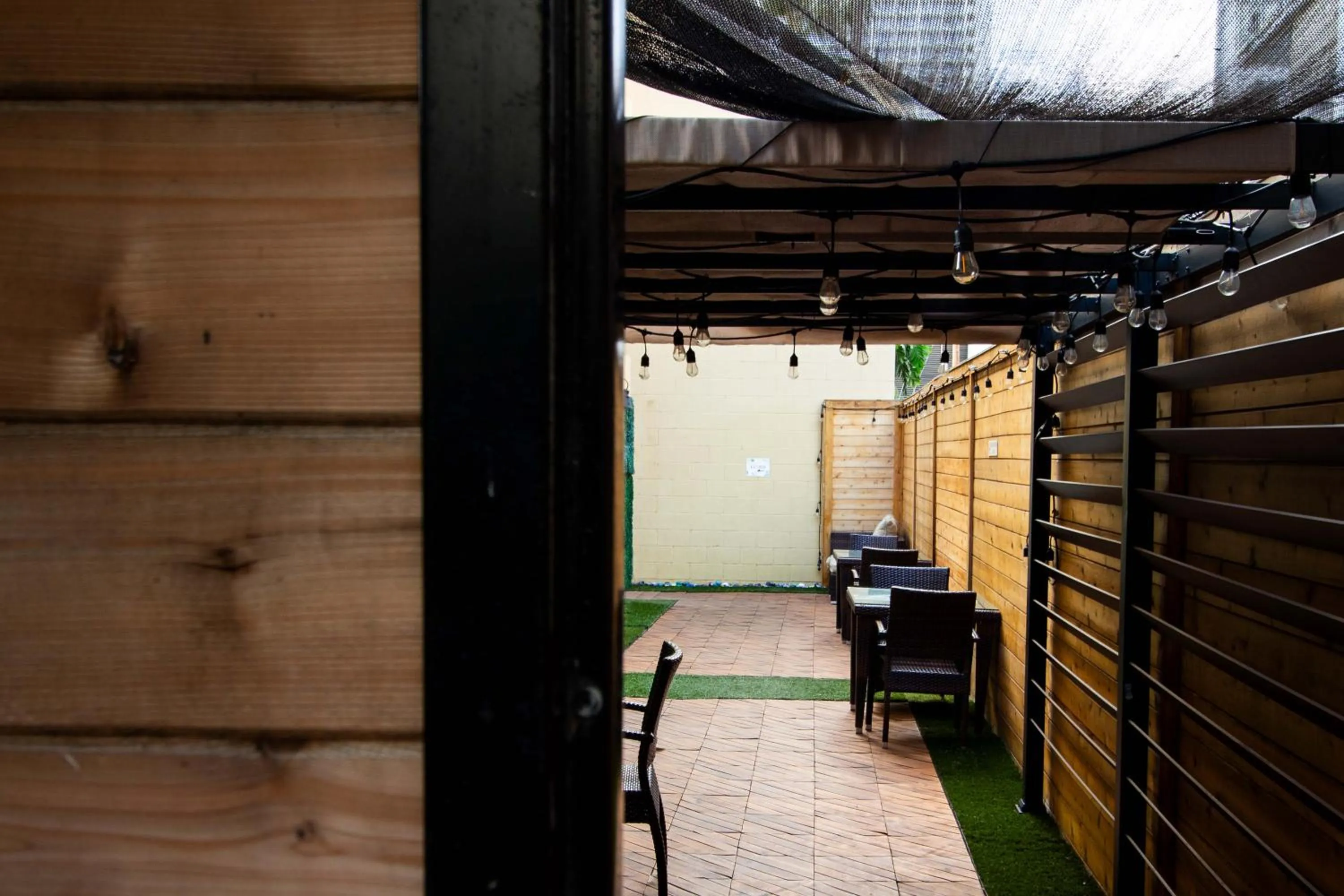 Waikiki Beachside Hostel