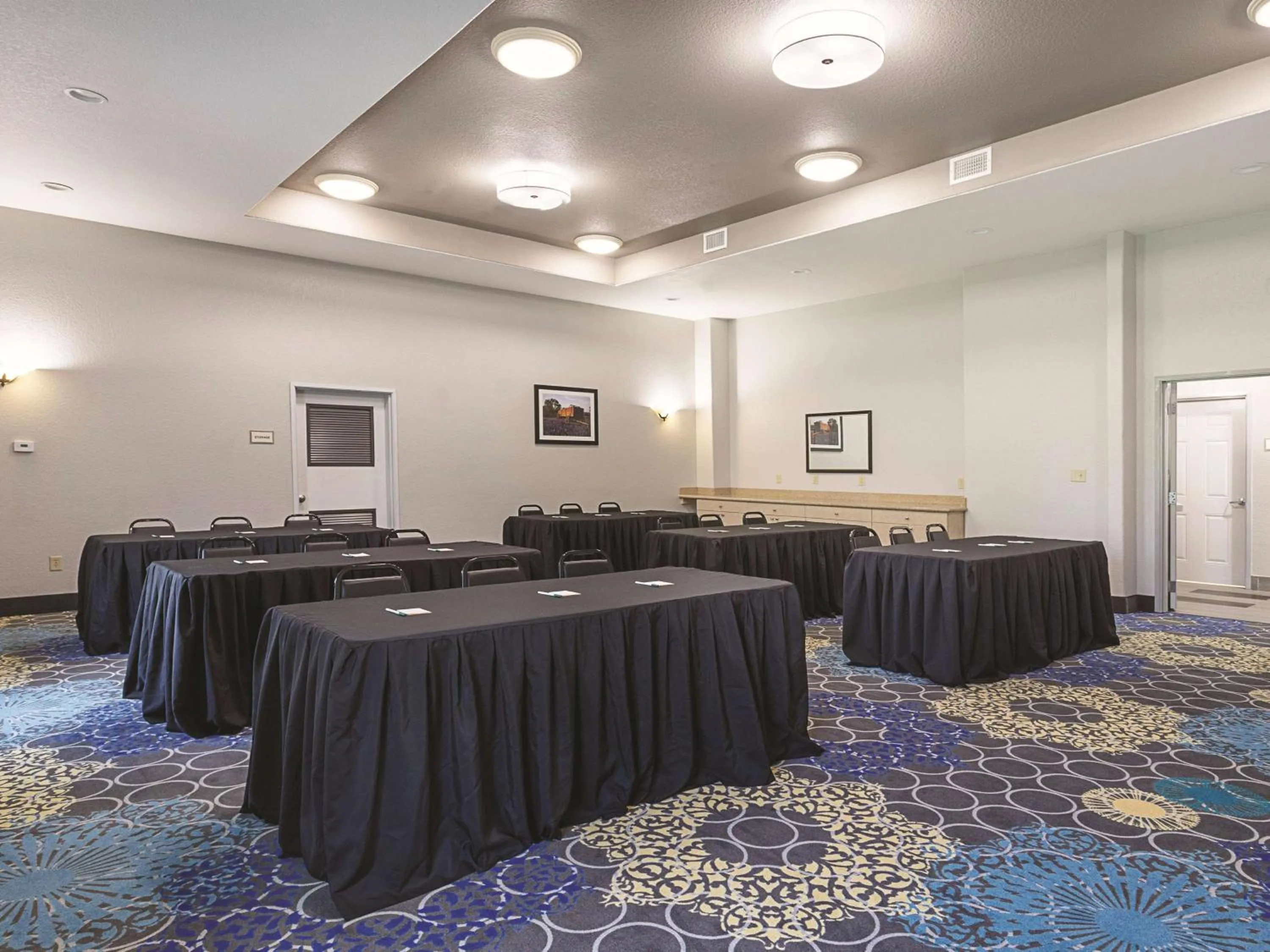 Meeting/conference room in La Quinta by Wyndham San Antonio Northwest
