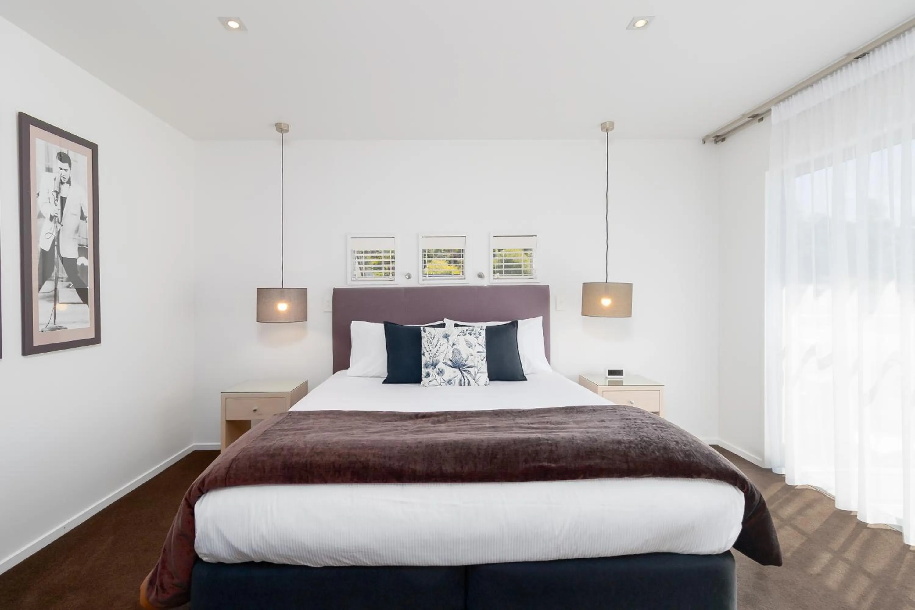 Bedroom, Bed in Century Park