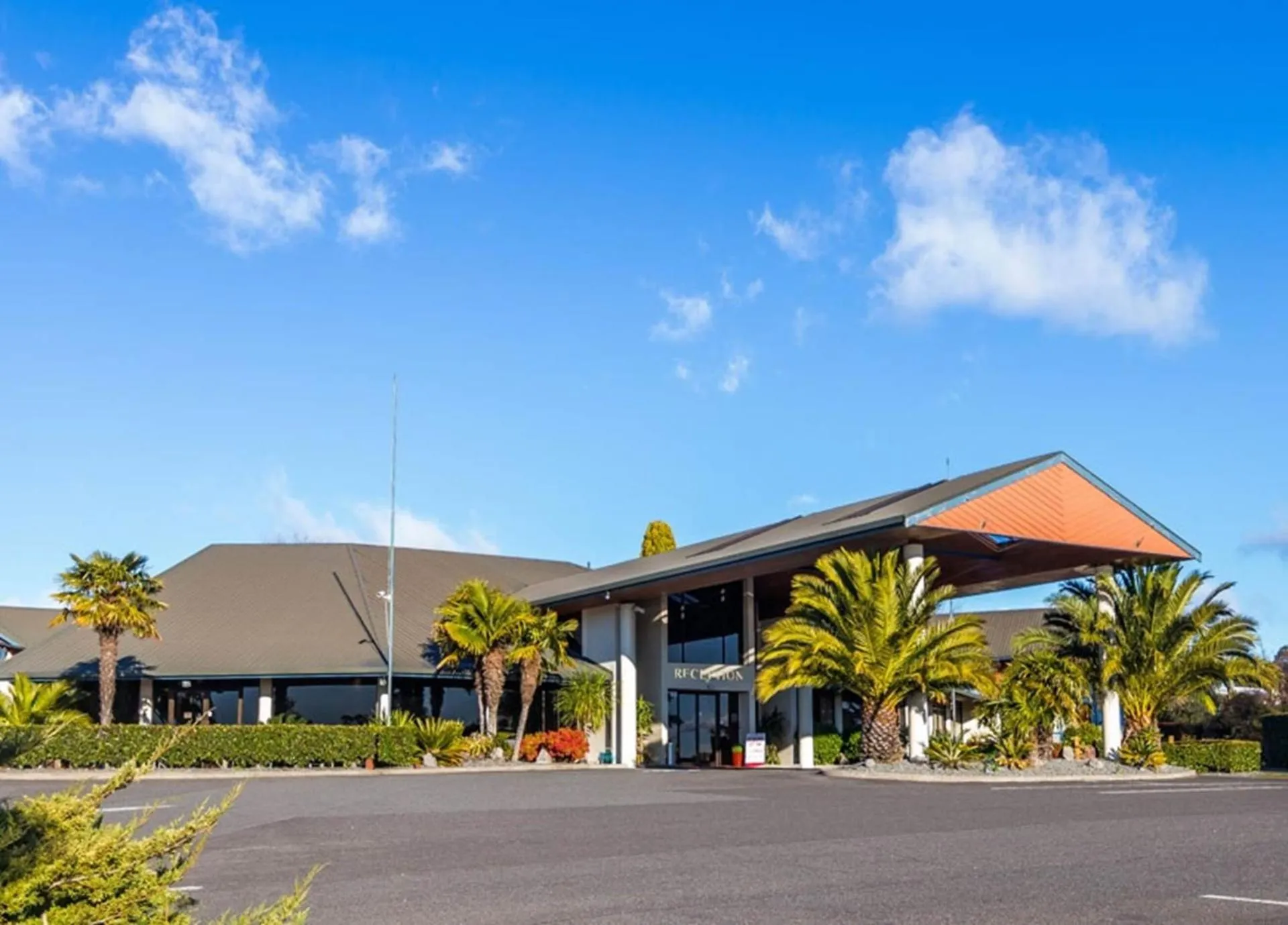 Facade/entrance in Lakeland Resort Taupo