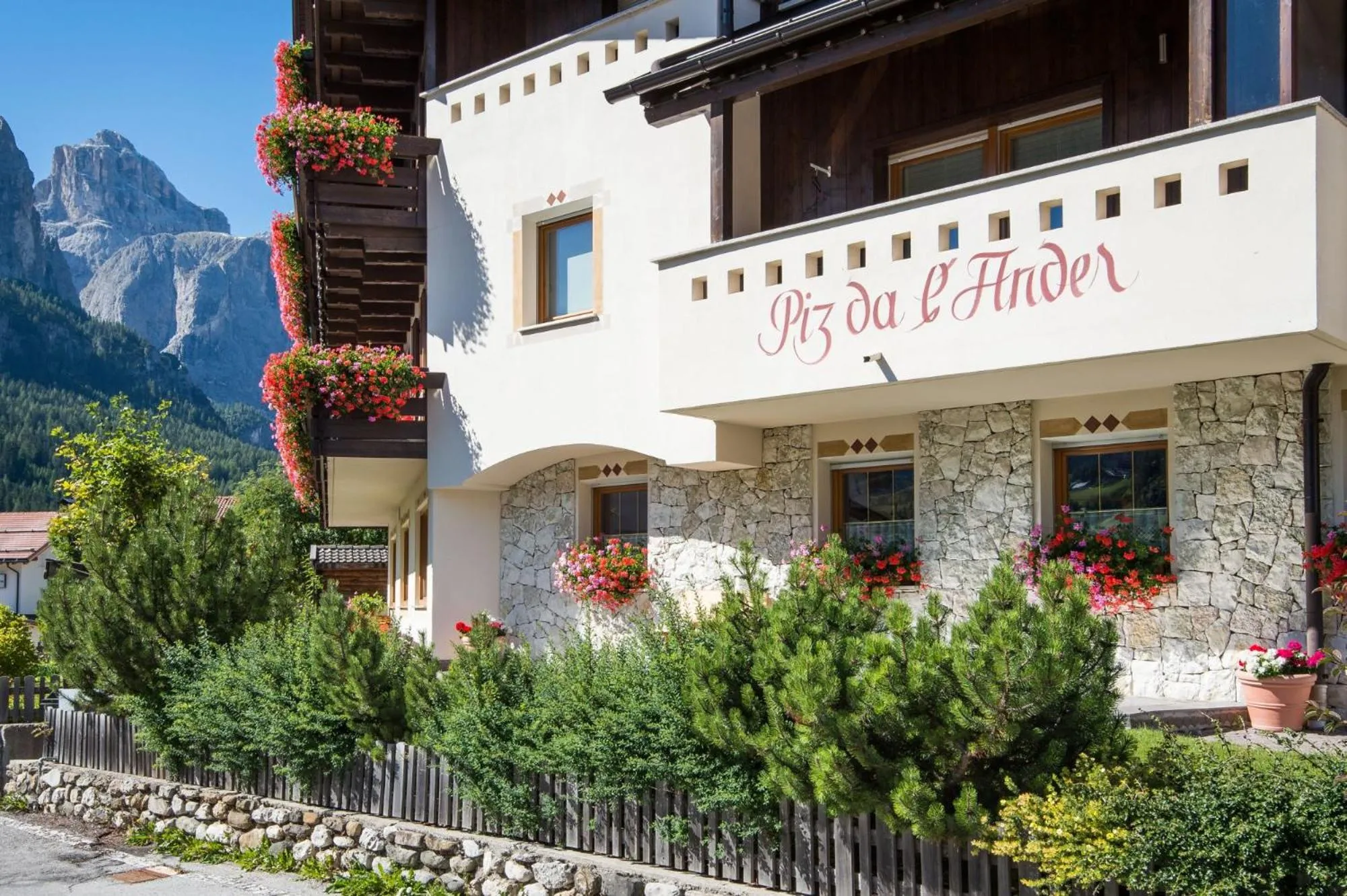 Property building in Garnì Piz da L'Ander