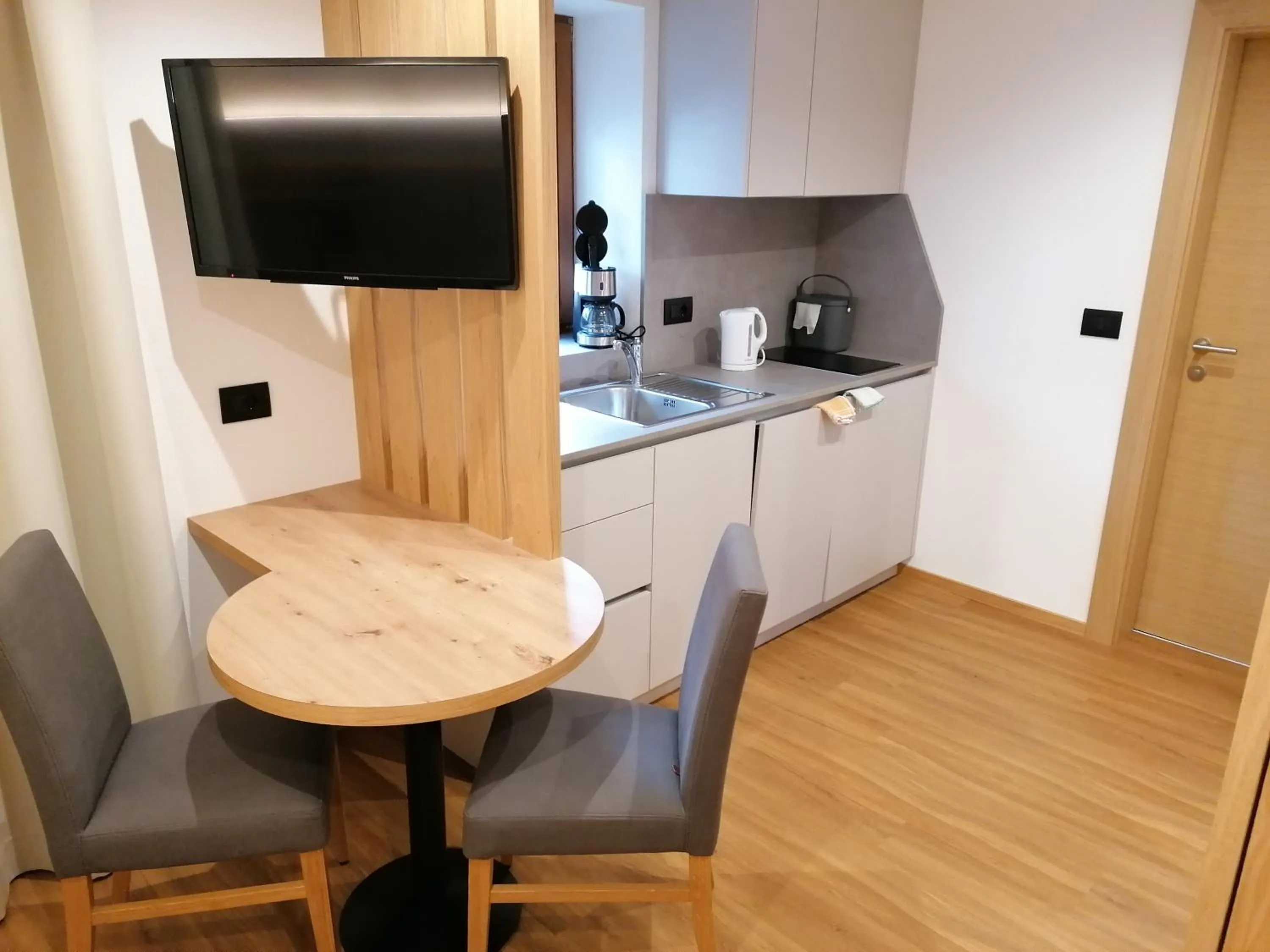 Kitchen or kitchenette in Garnì Piz da L'Ander