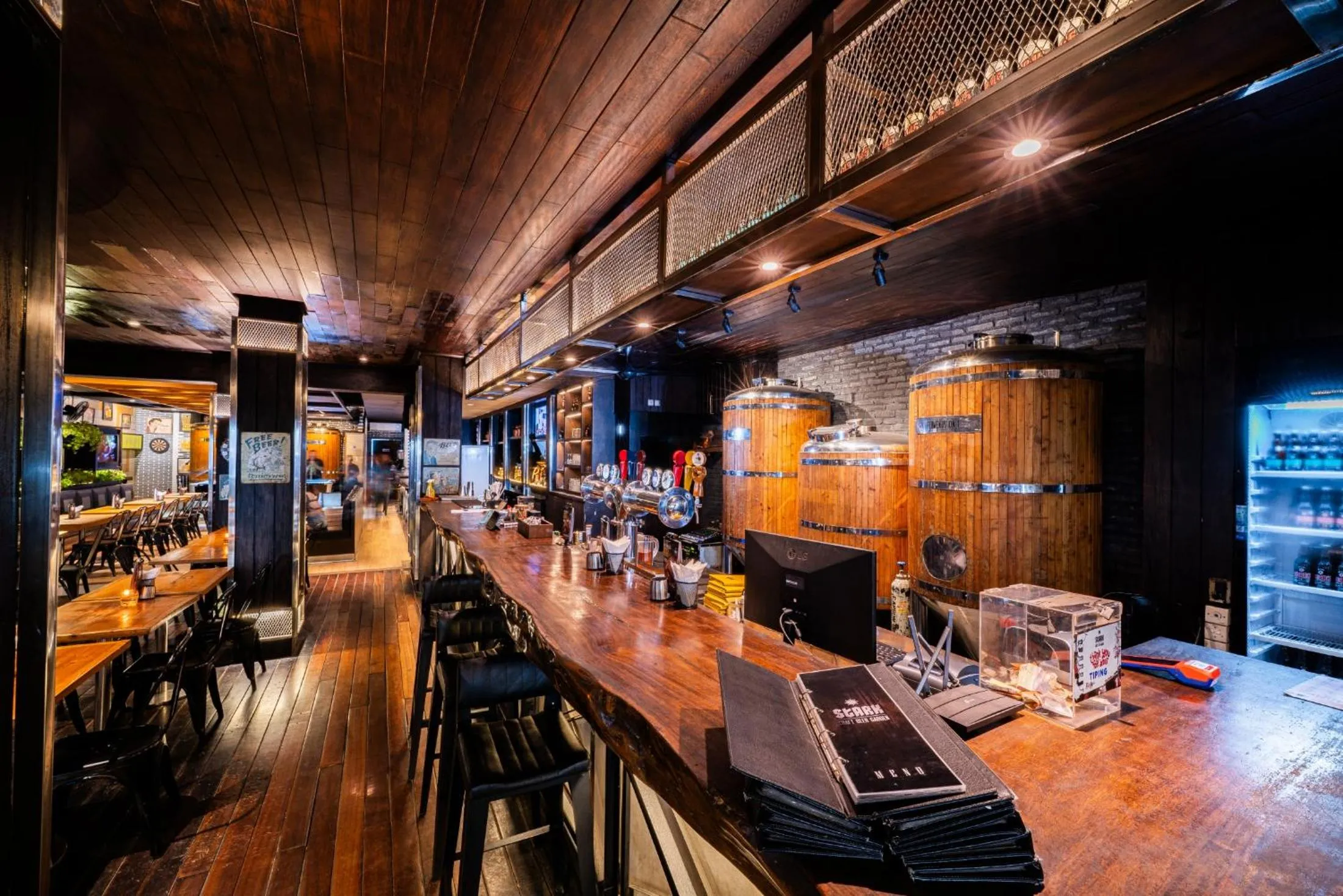 Restaurant/places to eat in Stark Boutique Hotel and Spa