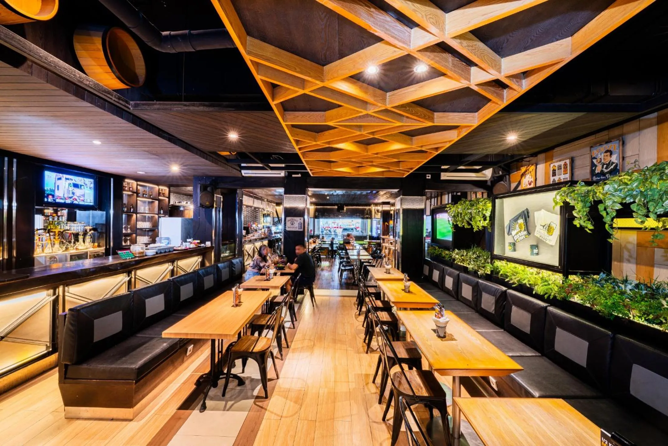 Restaurant/places to eat in Stark Boutique Hotel and Spa