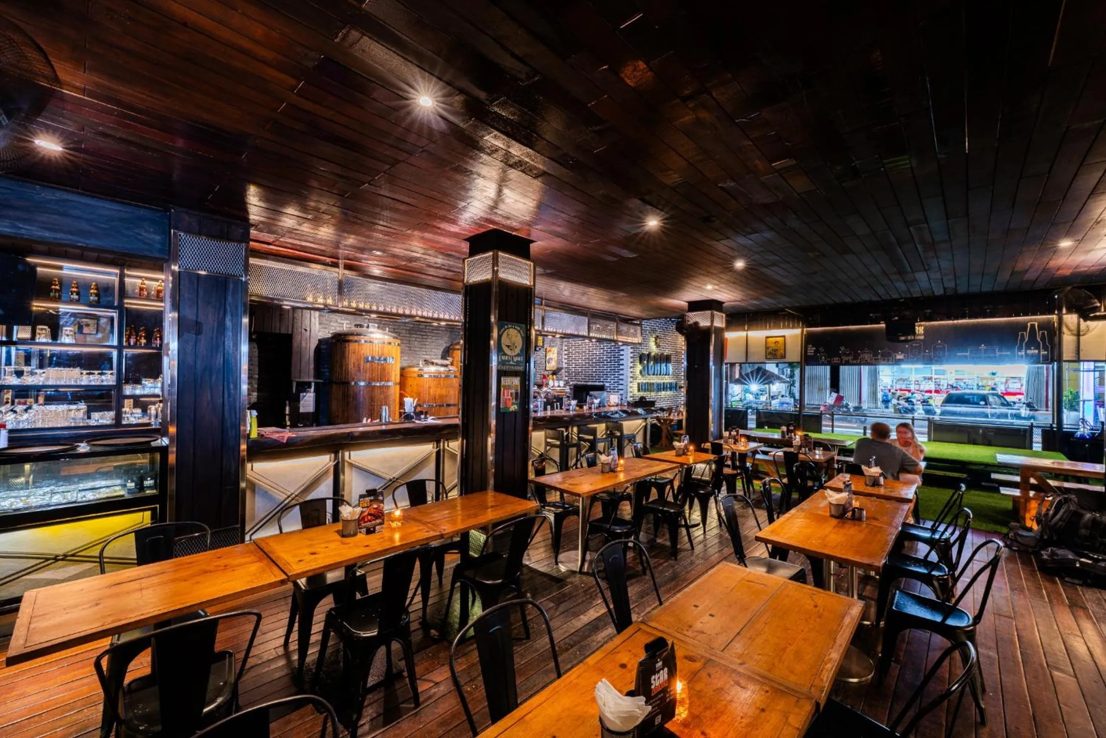 Restaurant/places to eat in Stark Boutique Hotel and Spa