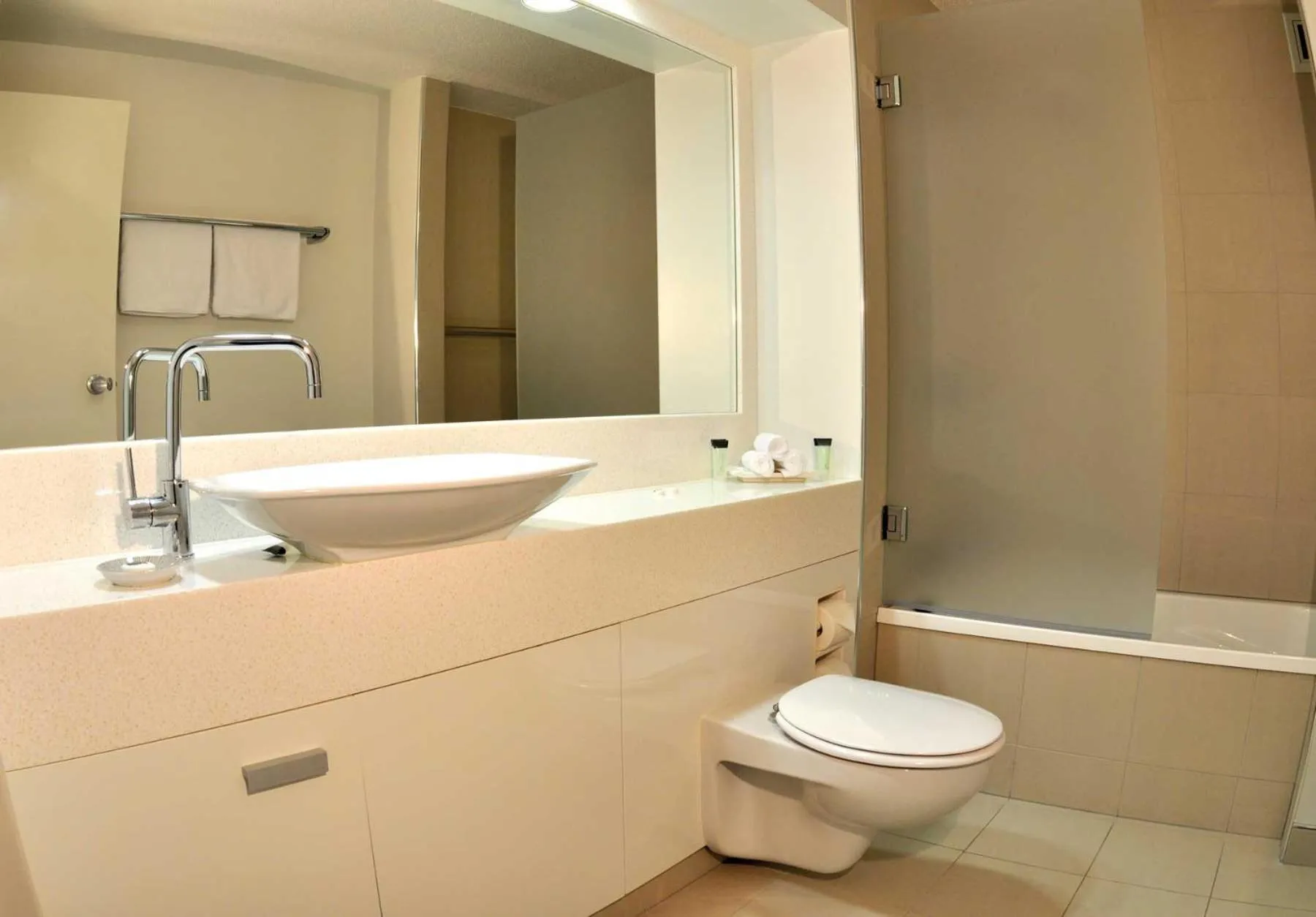 Bath in Salamanca Inn