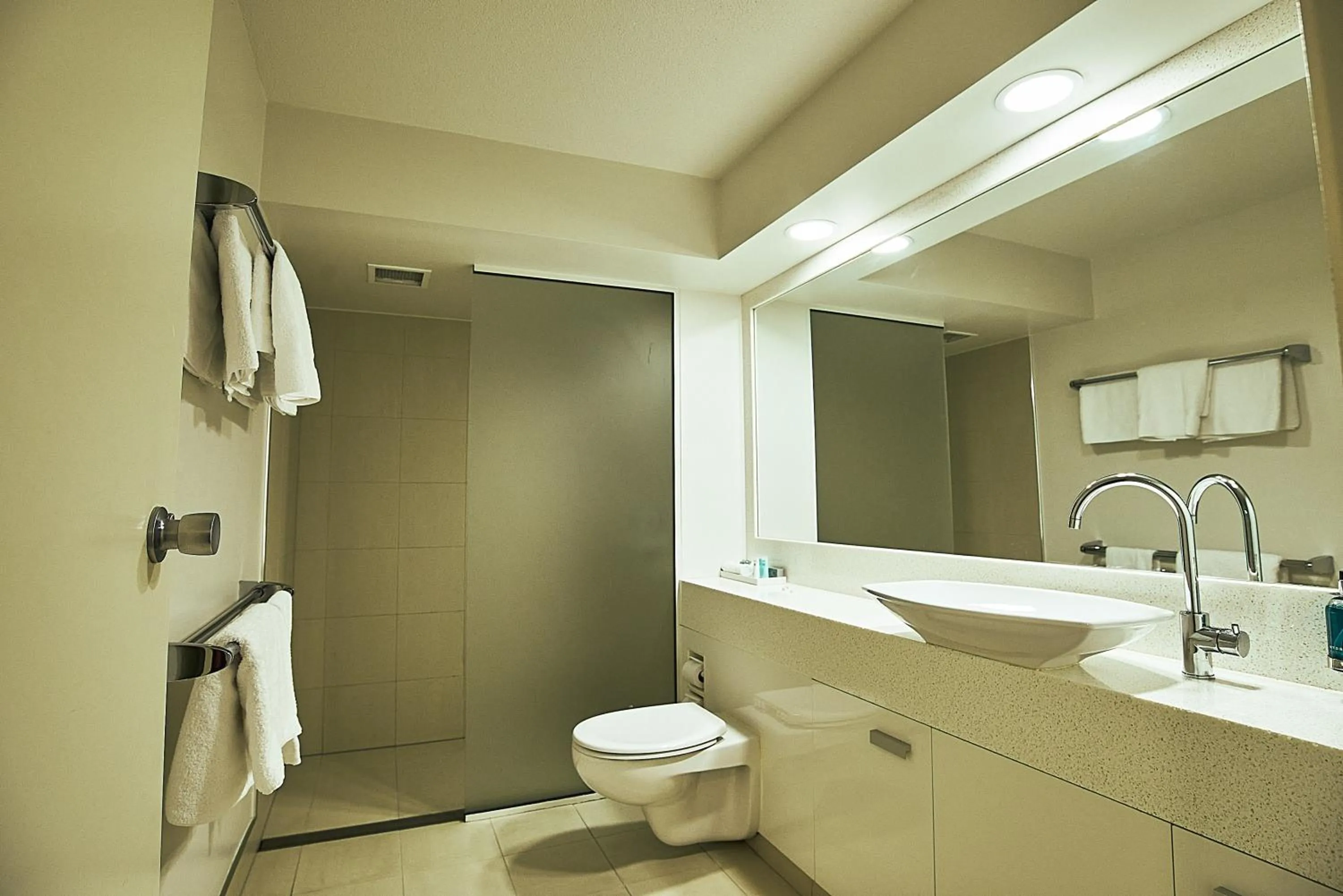 Shower in Salamanca Inn