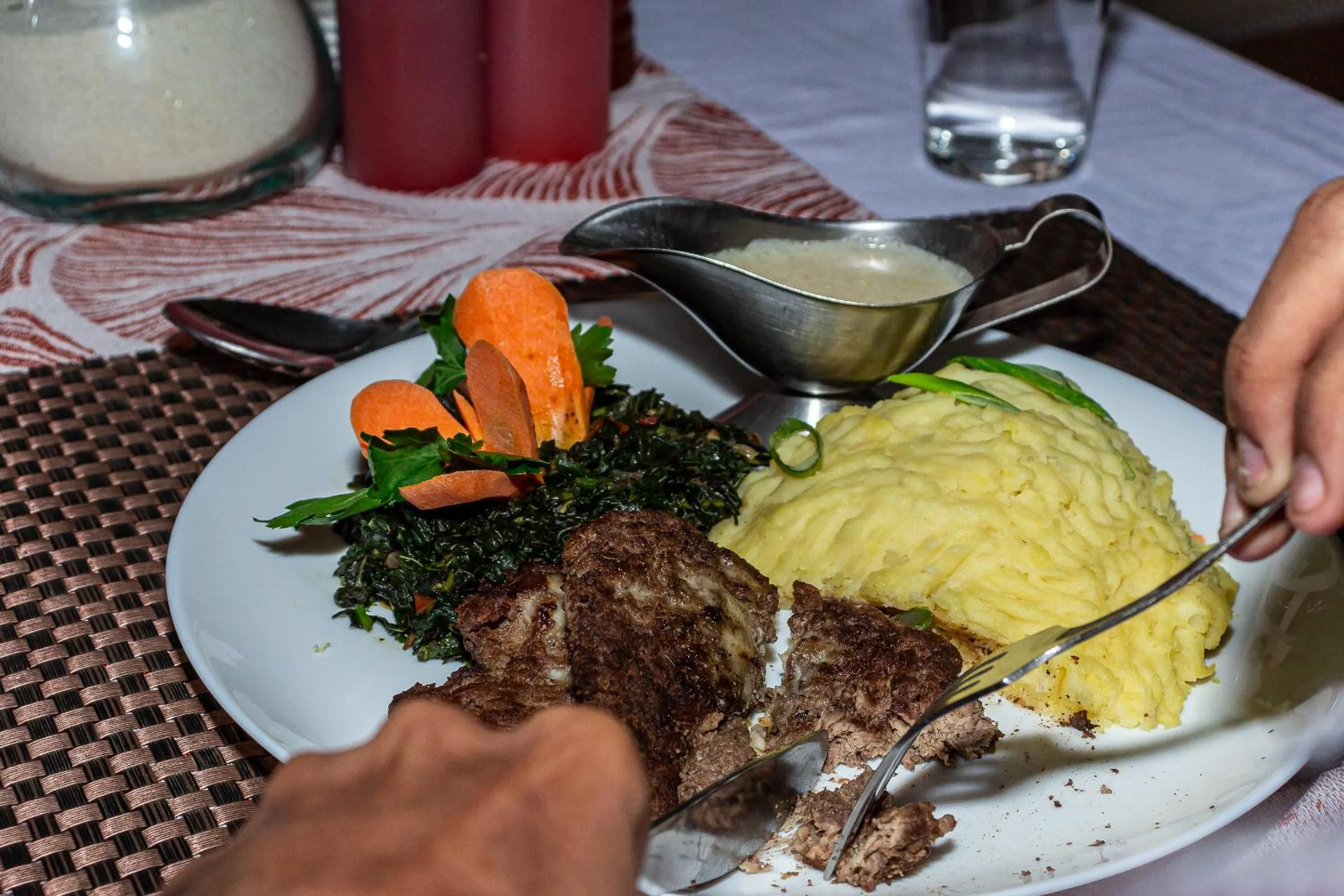 Food in Merry Villa Hotel & Apartments