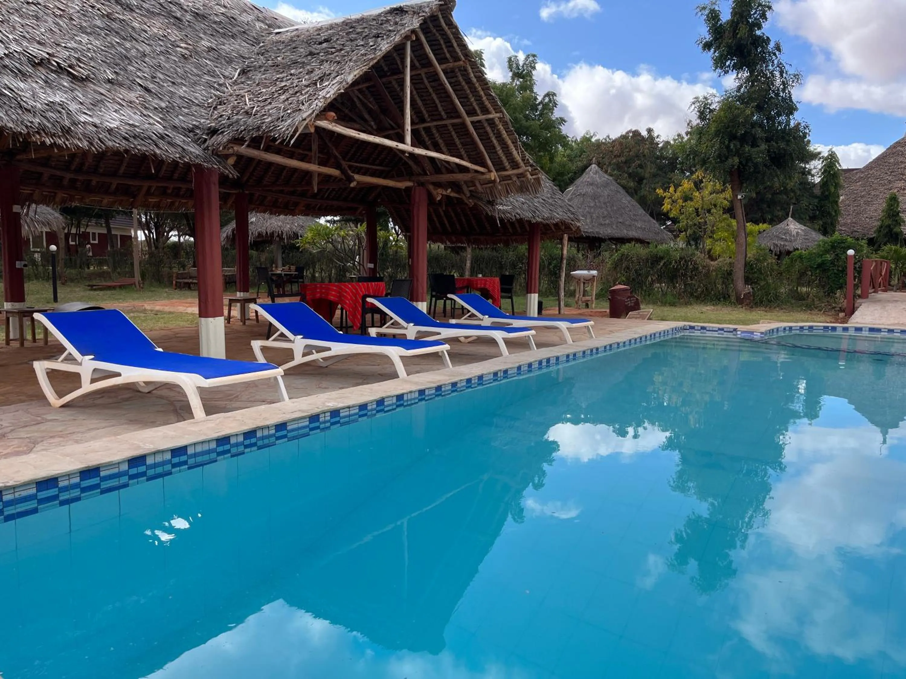 Swimming pool in Lake Jipe Eco Lodge