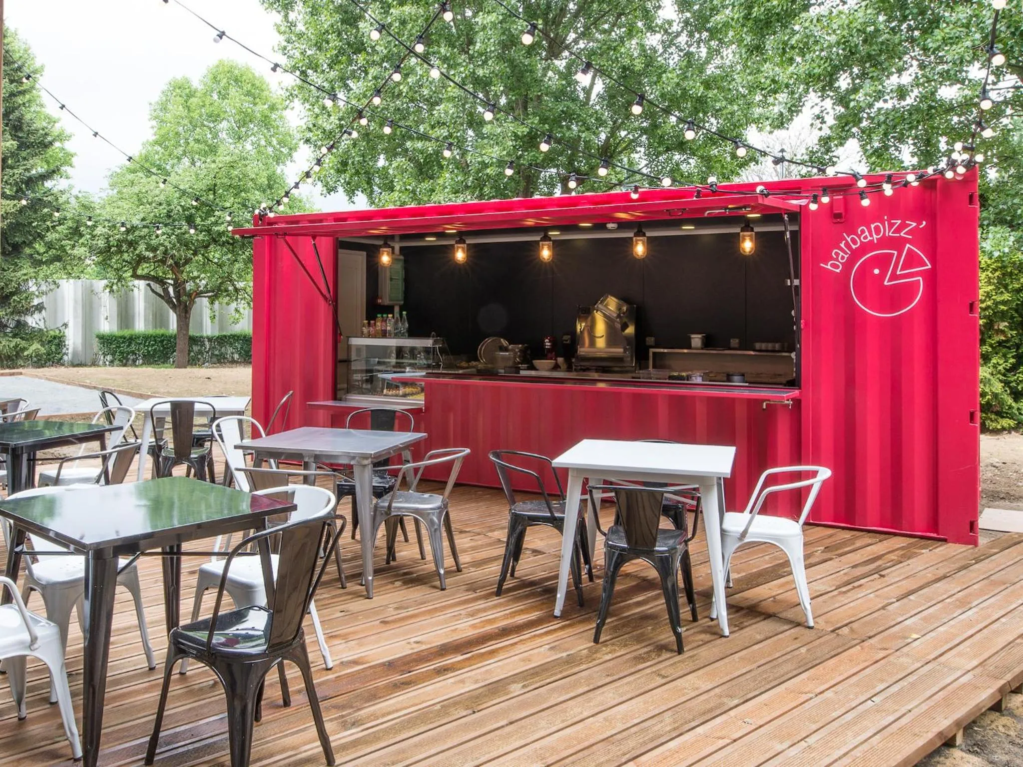 Restaurant/places to eat in Eklo Hotels Lille