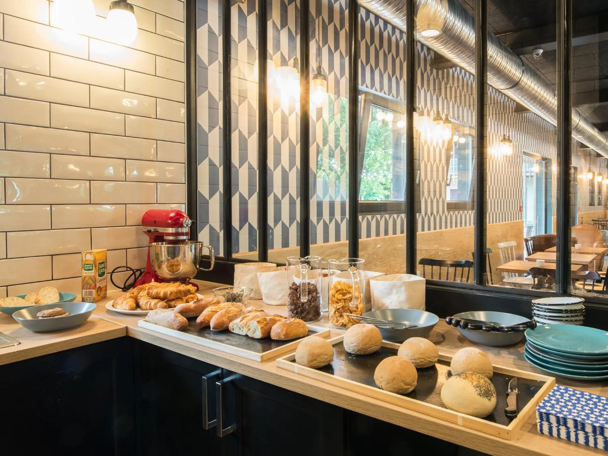 Food and drinks in Eklo Hotels Lille