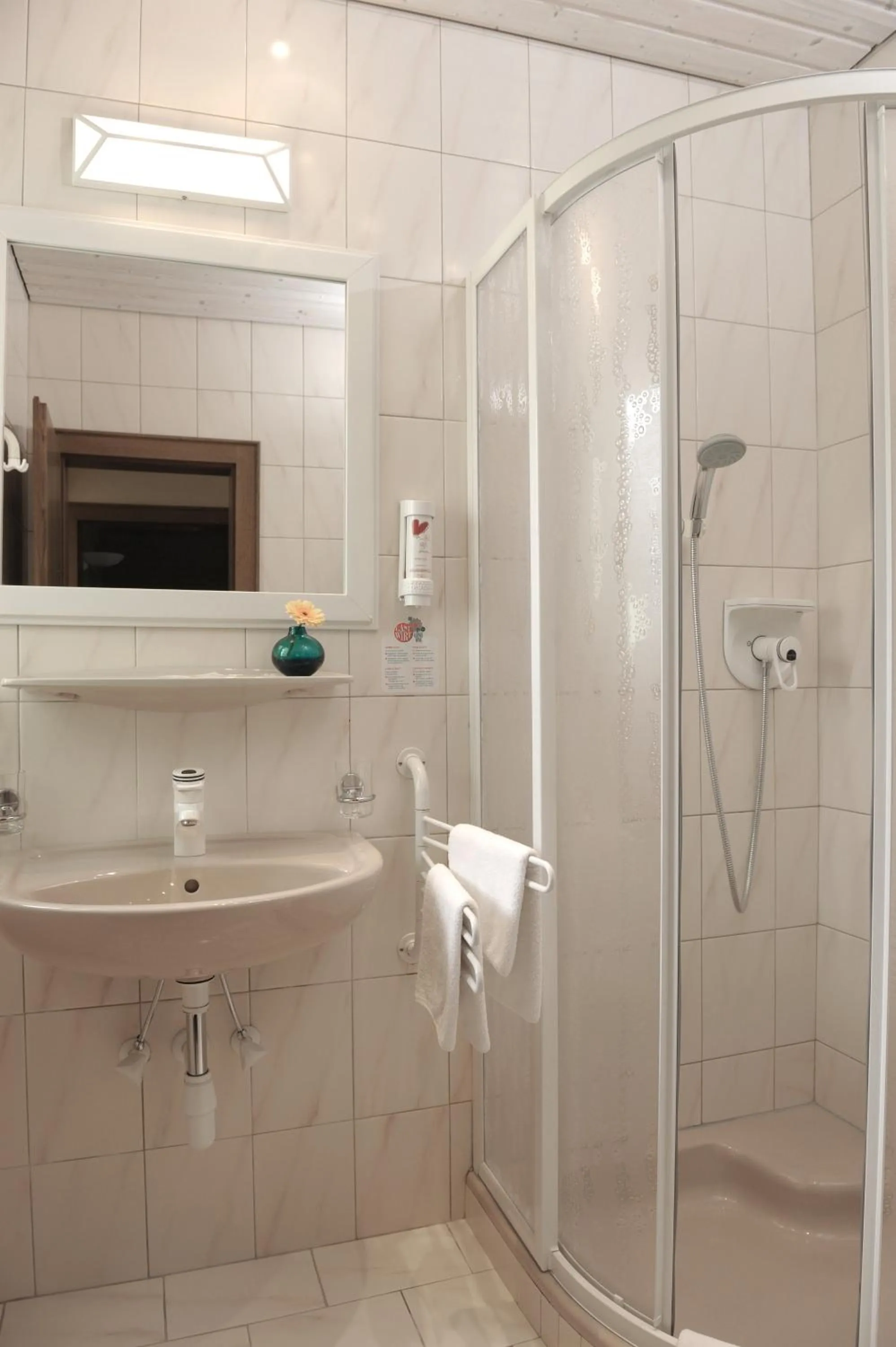 Bathroom in Die WUNDER s Ferienpension