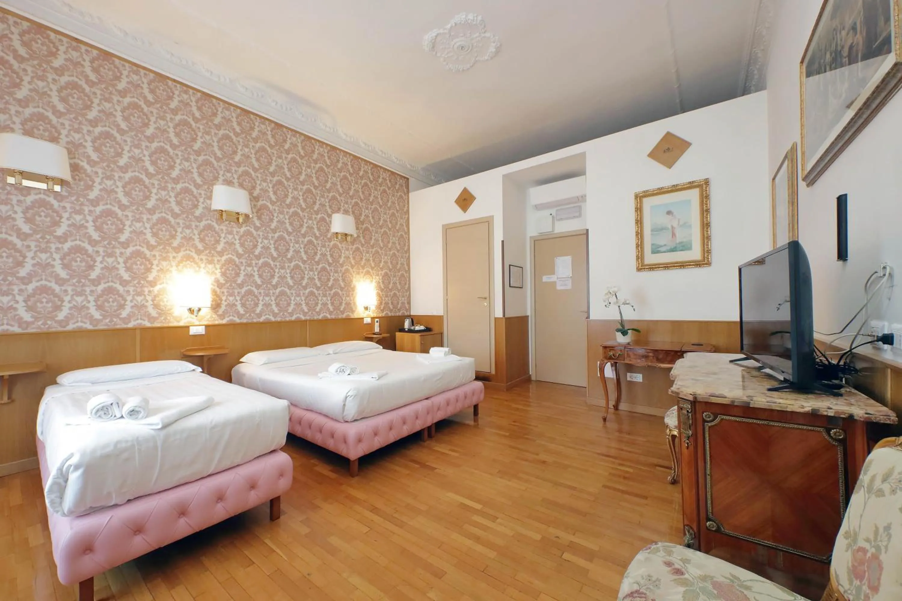 Bed in Sonnino Suite