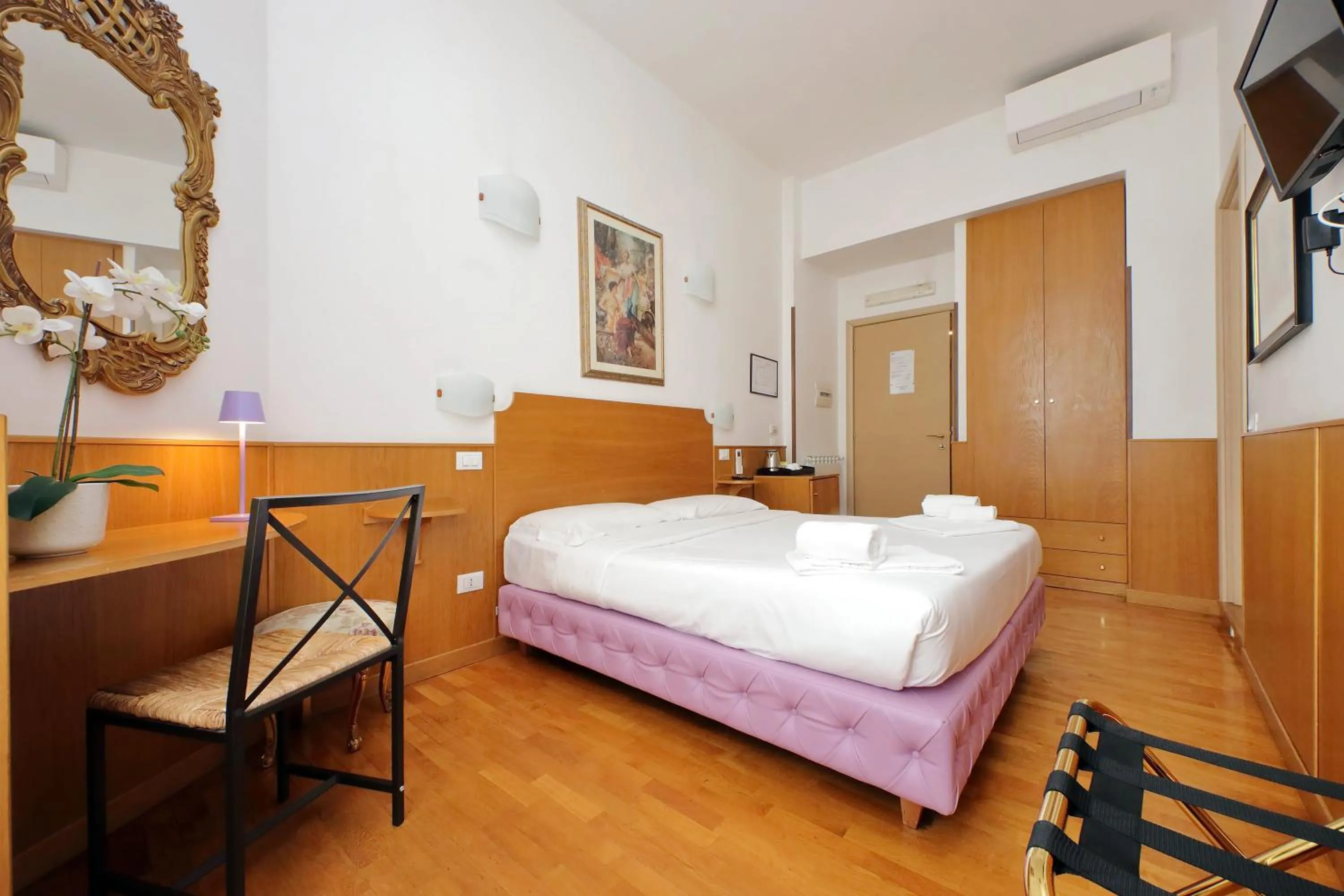 Bed in Sonnino Suite