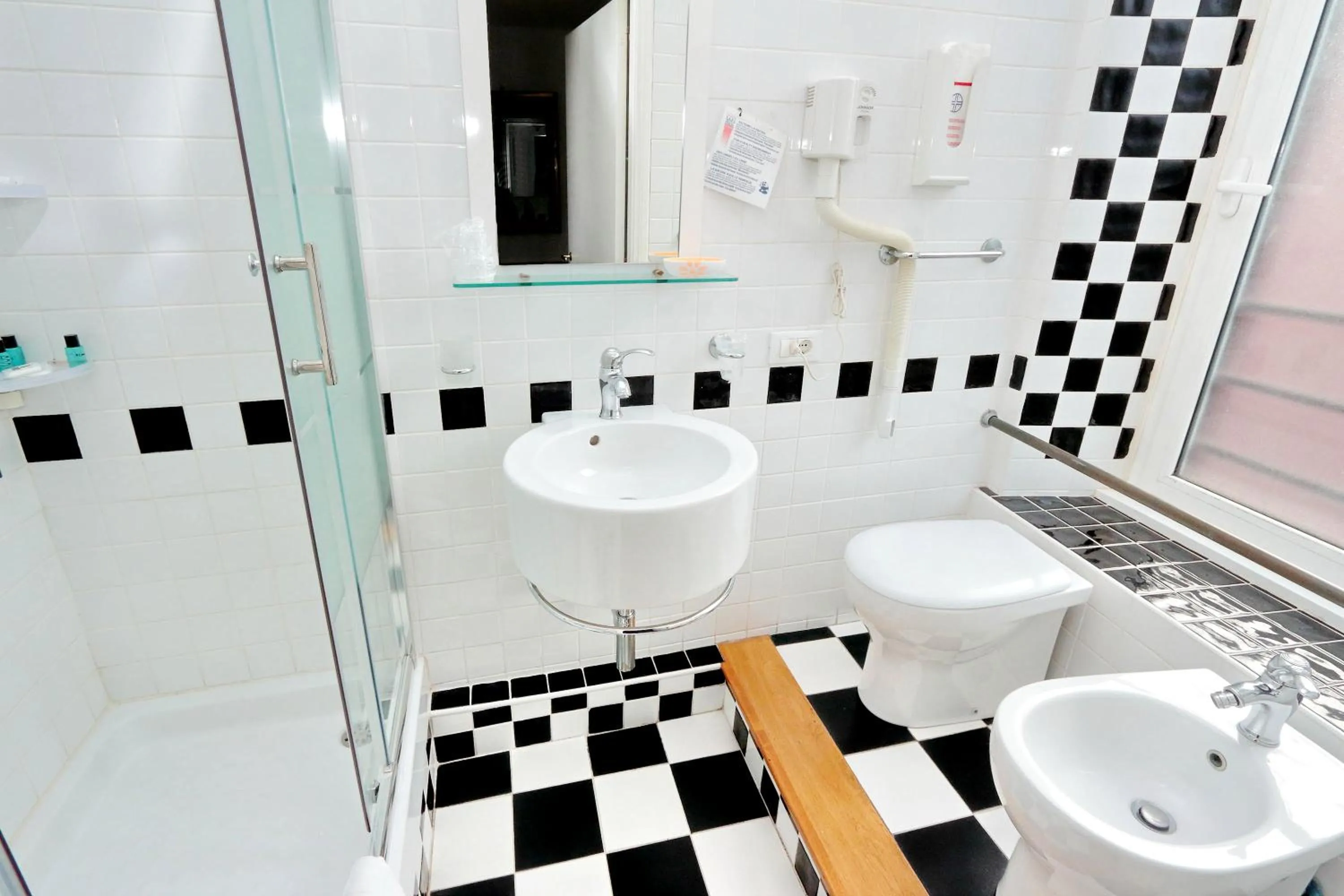 Bathroom in Sonnino Suite