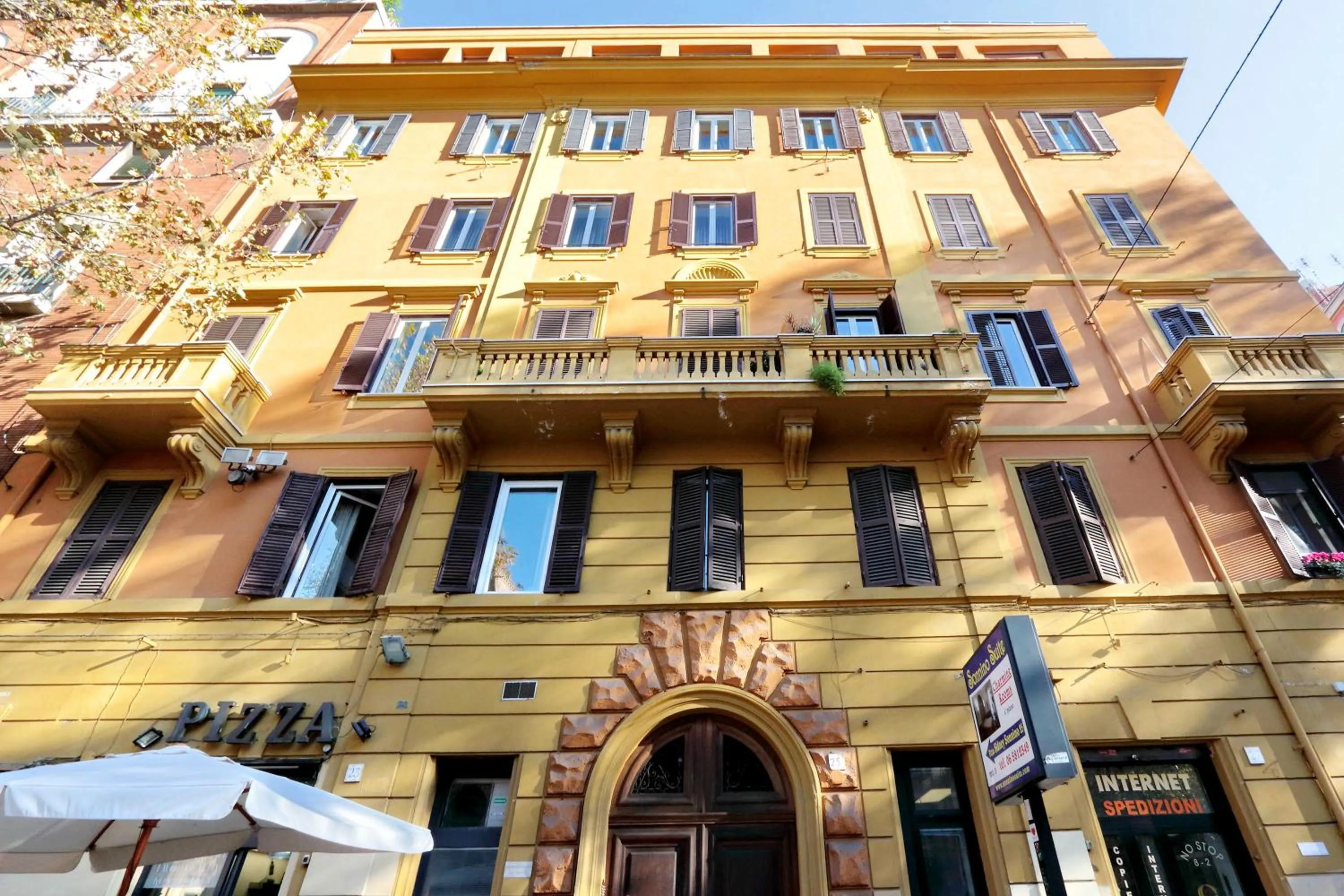 Facade/entrance in Sonnino Suite