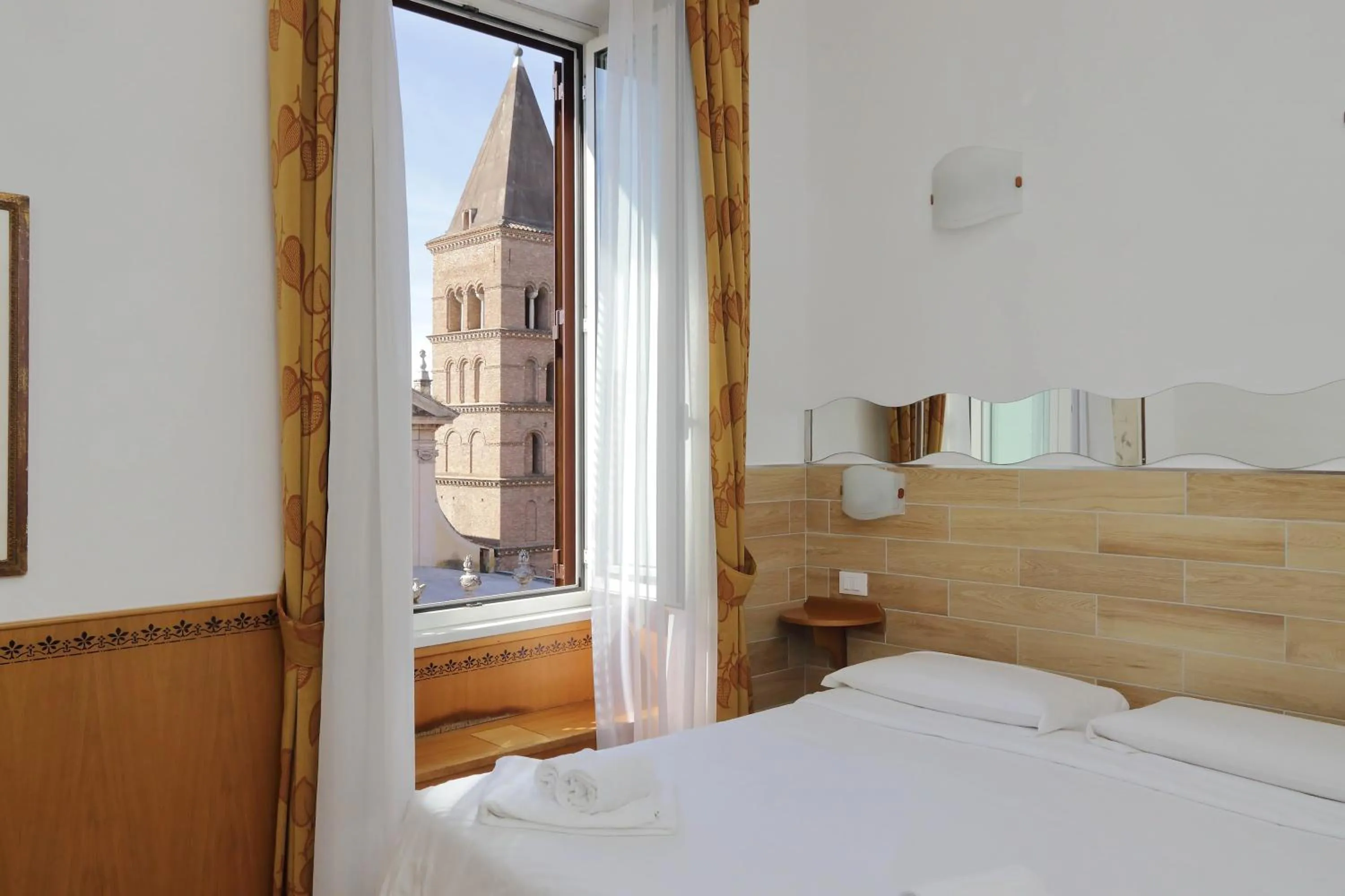 Bed in Sonnino Suite