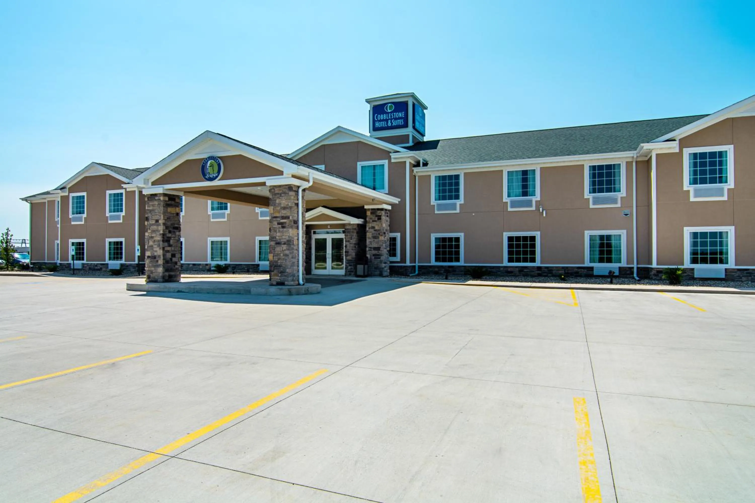 Property building in Cobblestone Hotel & Suites - Paxton