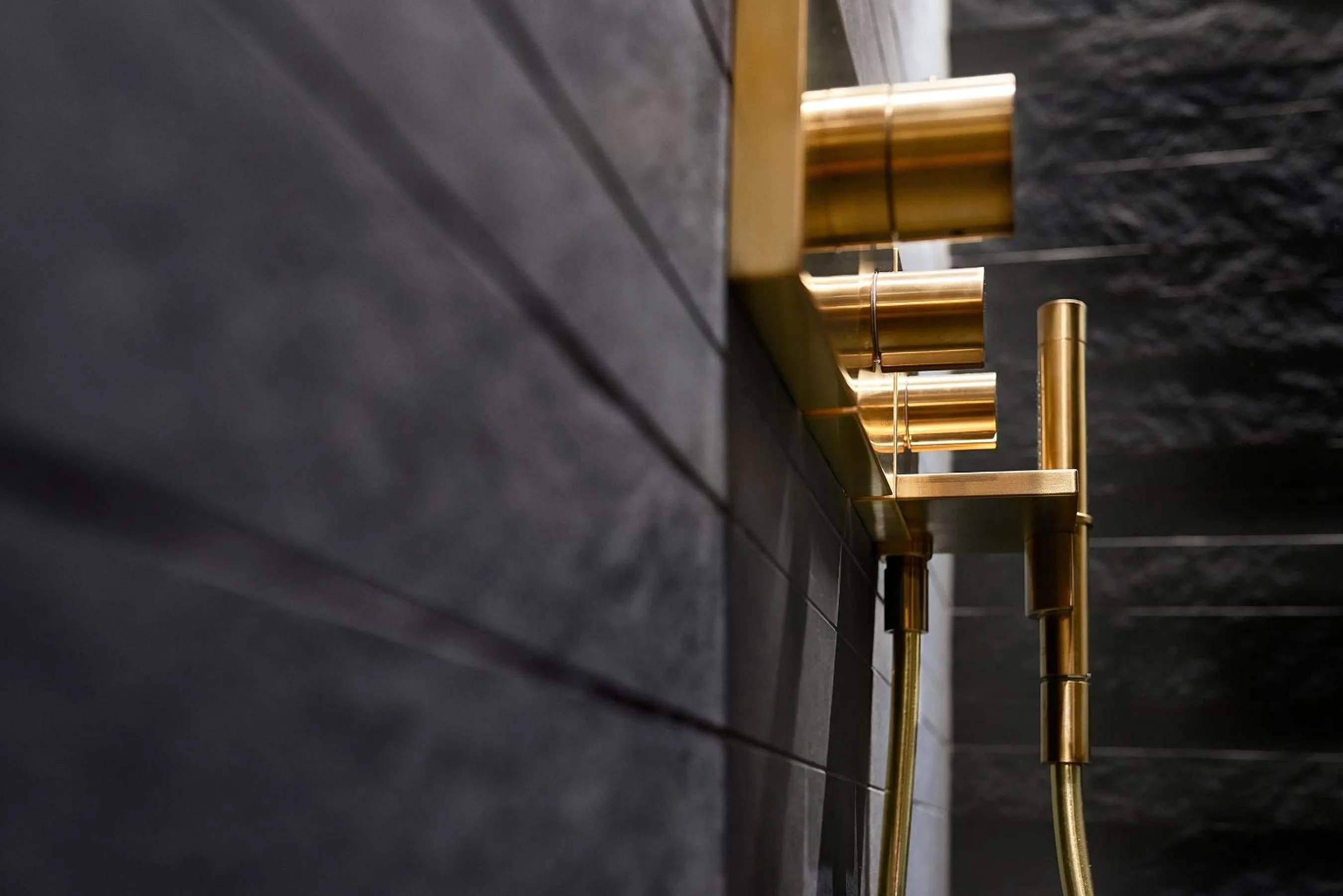 Shower in BEYOND by Geisel