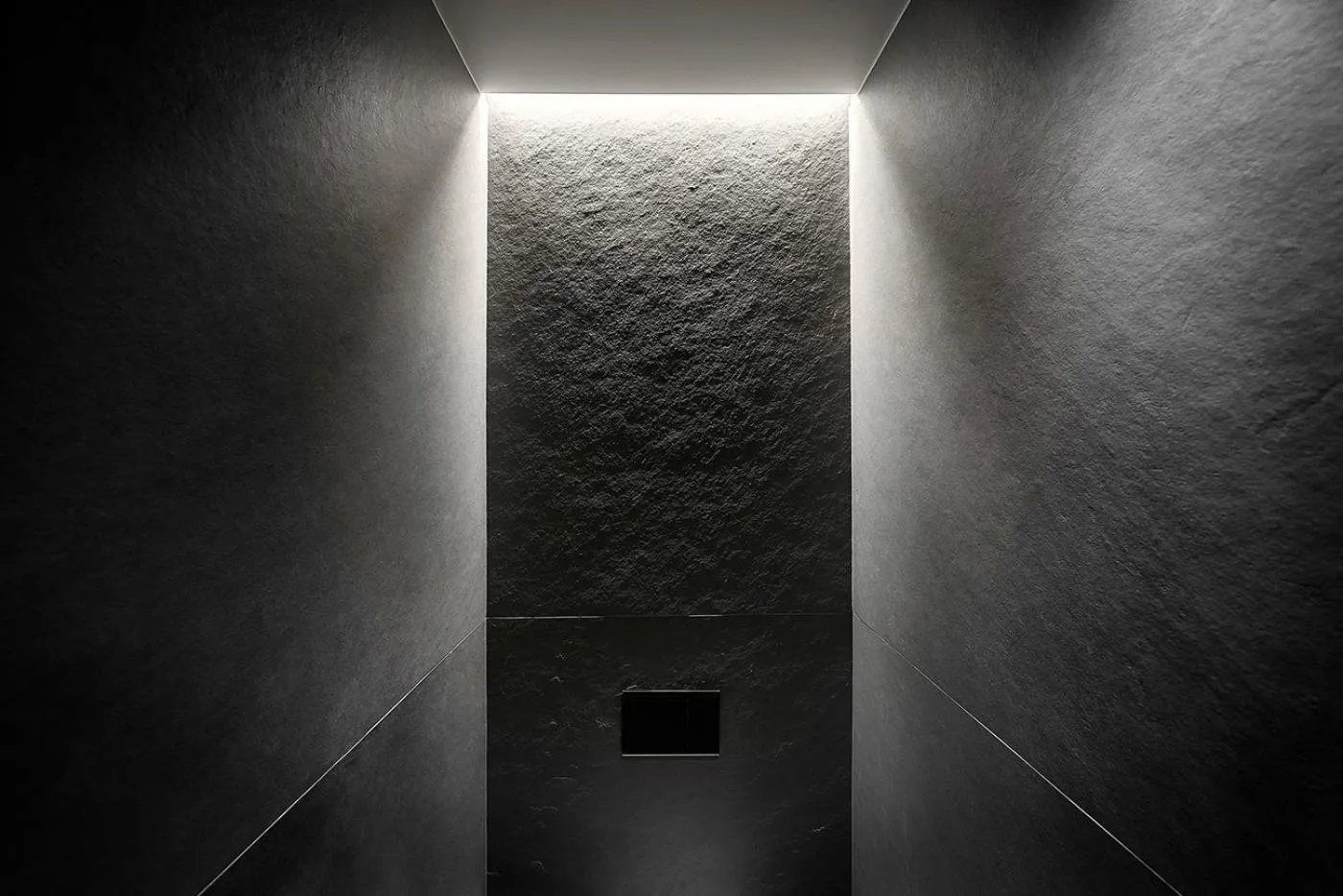 Shower in BEYOND by Geisel