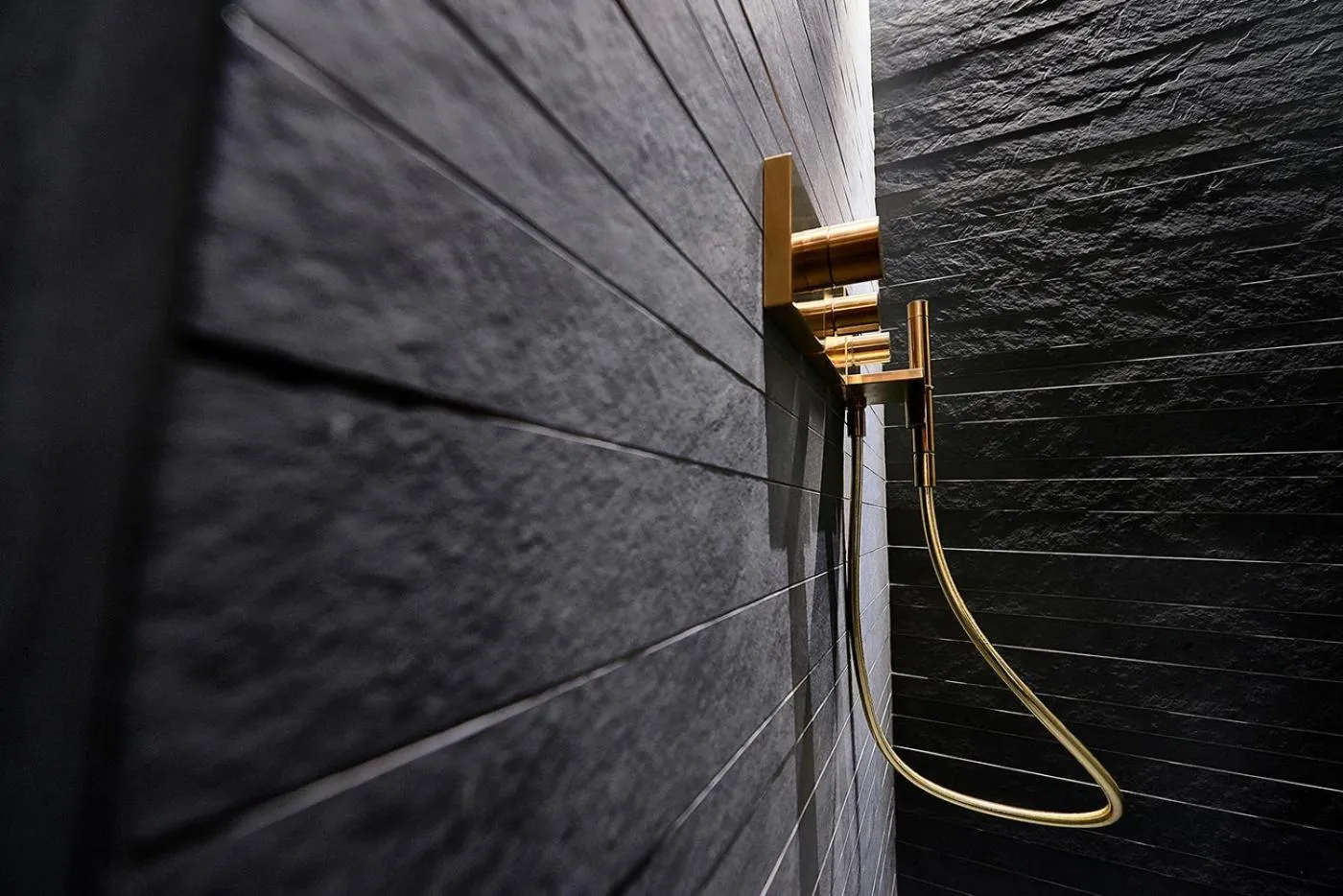 Shower in BEYOND by Geisel