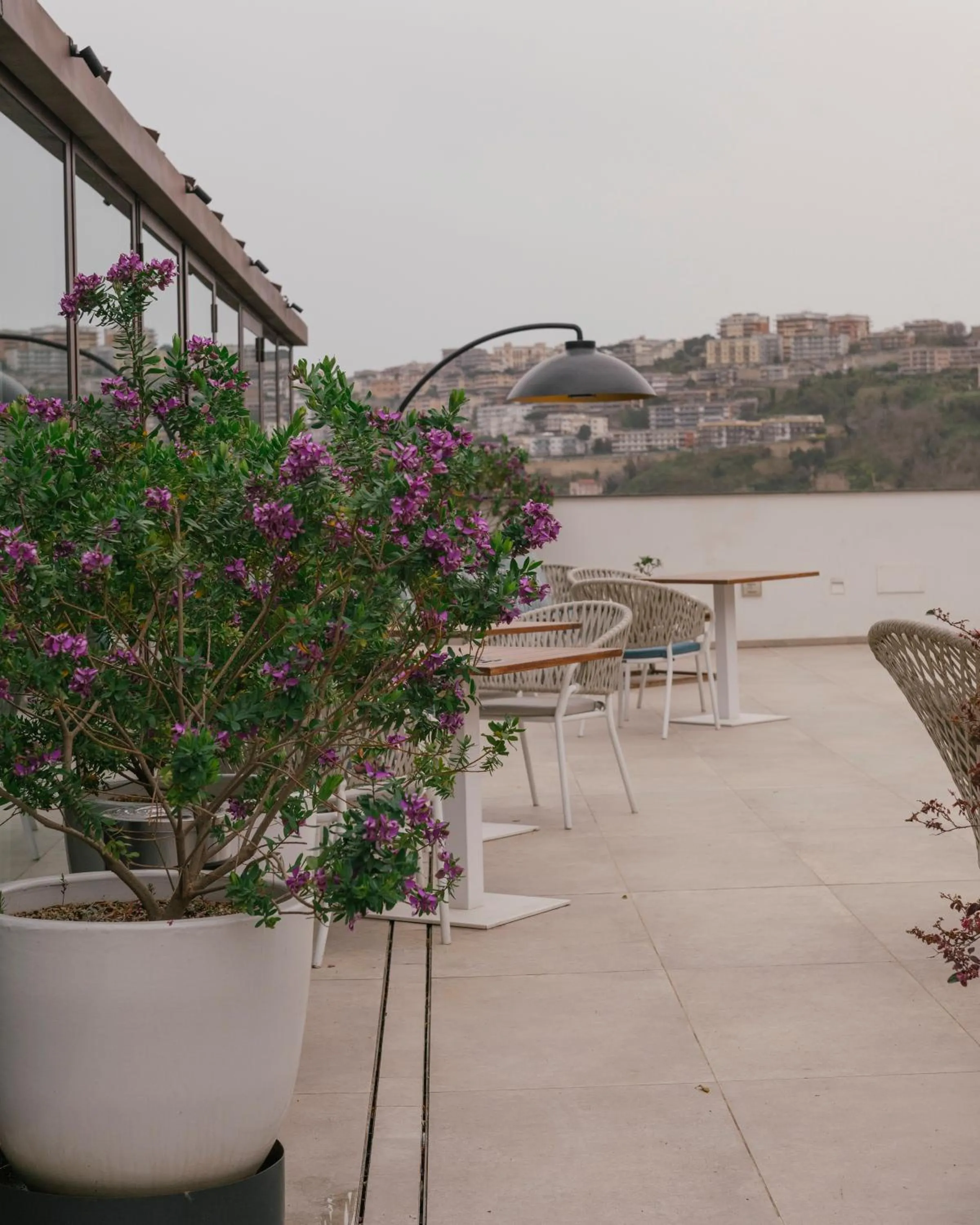 Balcony/Terrace in De Bonart Naples, Curio Collection By Hilton