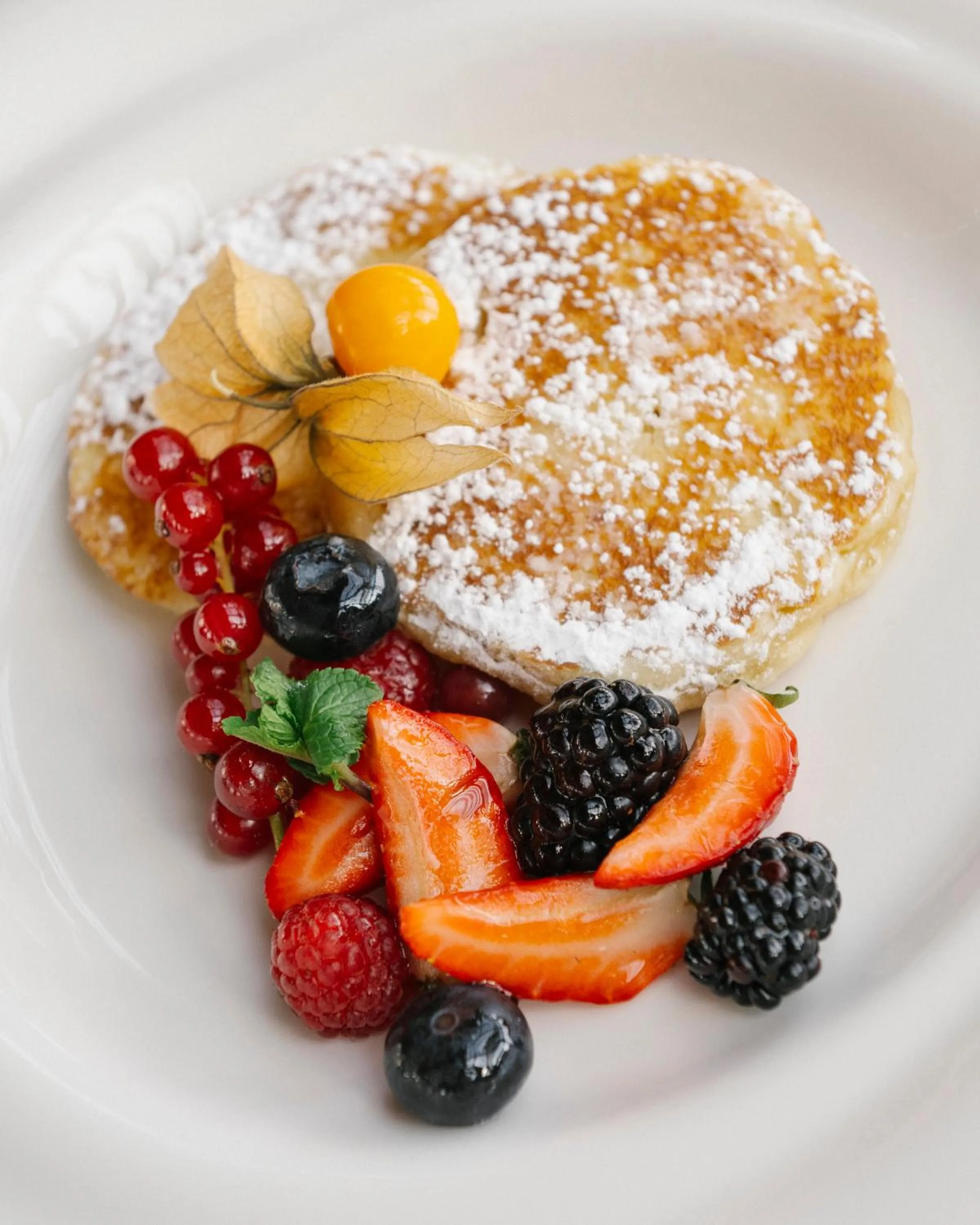 Breakfast in De Bonart Naples, Curio Collection By Hilton