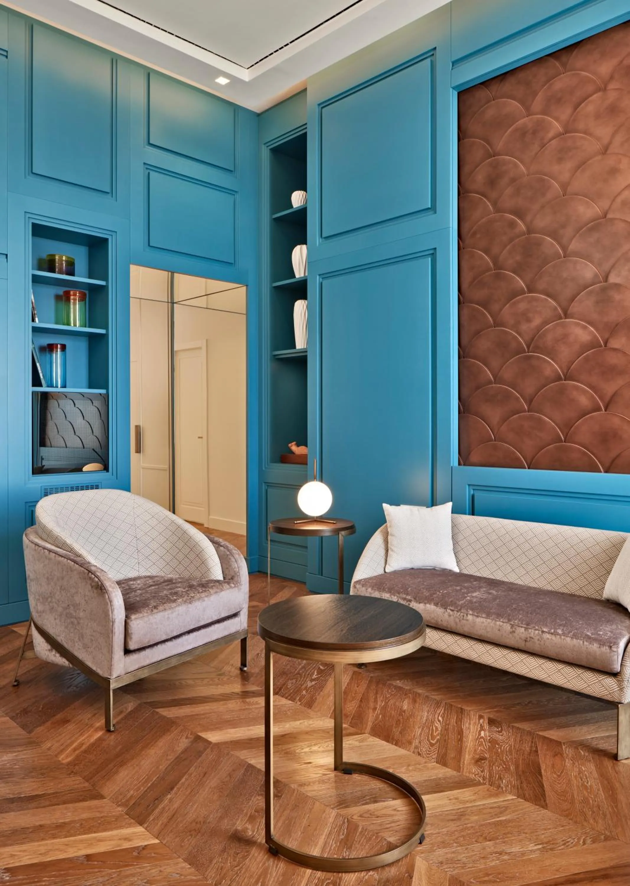 Bedroom, Bed in De Bonart Naples, Curio Collection By Hilton