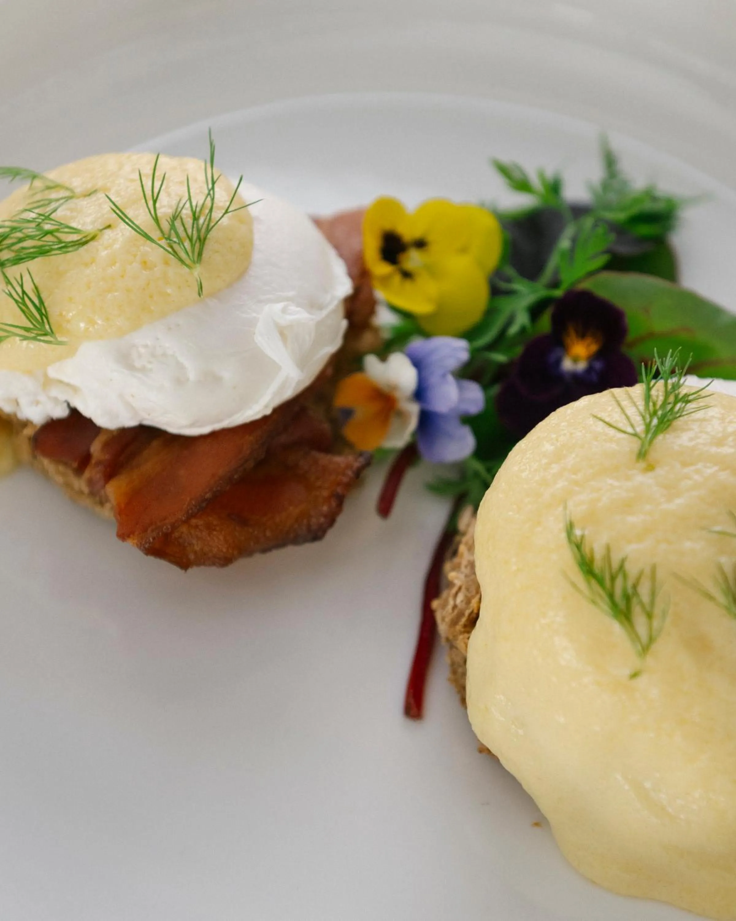 Restaurant/places to eat in De Bonart Naples, Curio Collection By Hilton