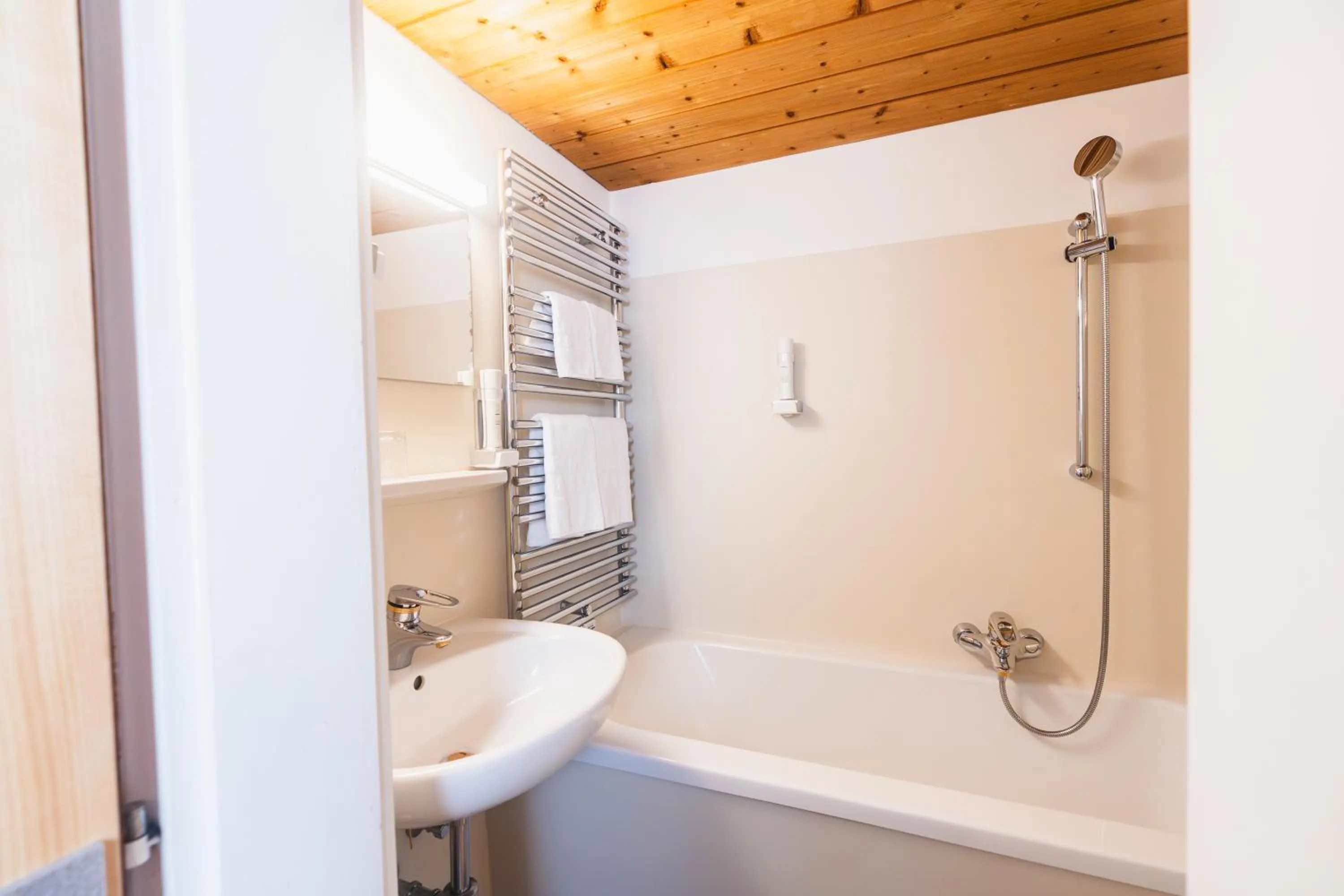 Bathroom in Aktiv & Spa Hotel Alpenrose